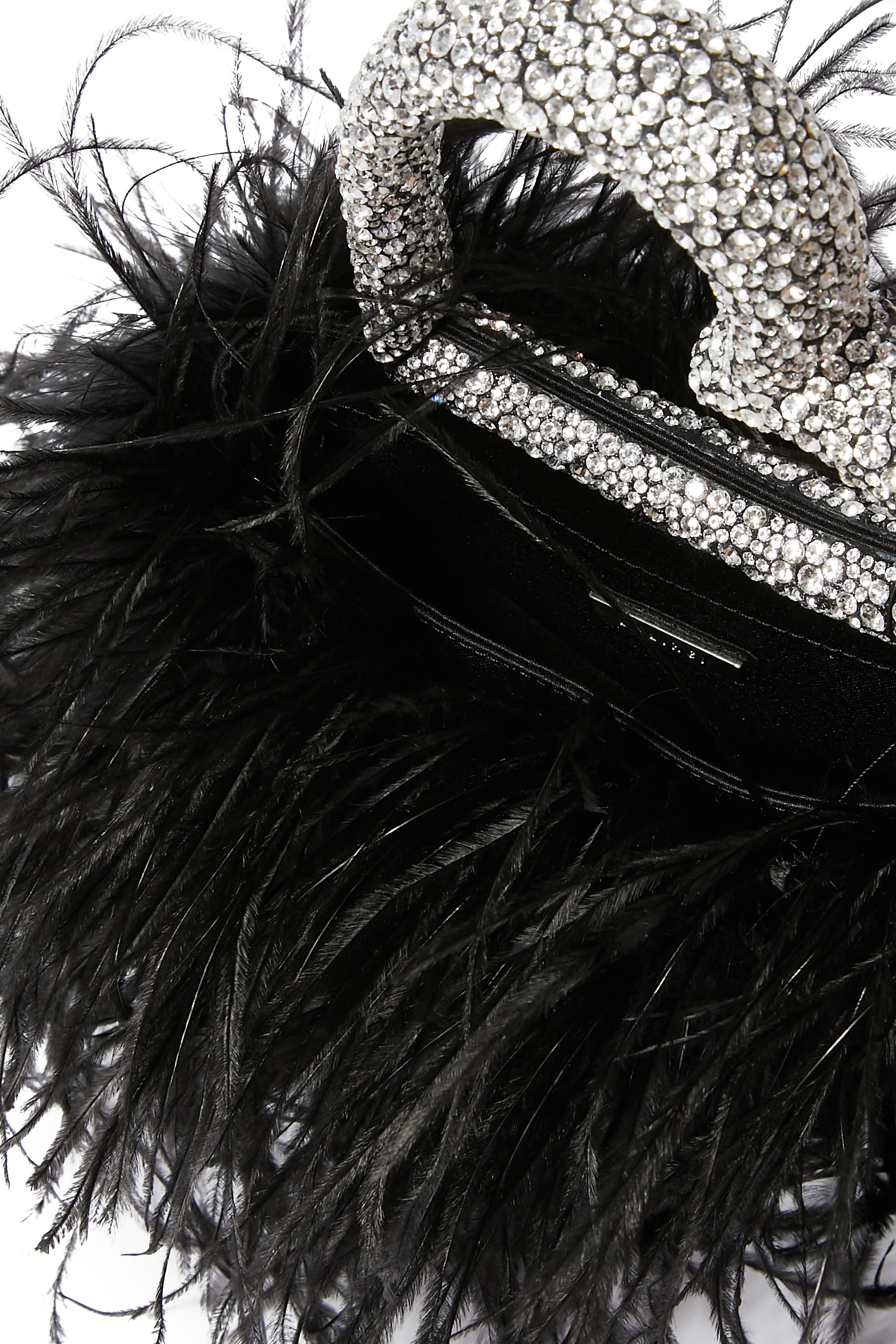 حقيبة صغيرة لوف مزينة بريش