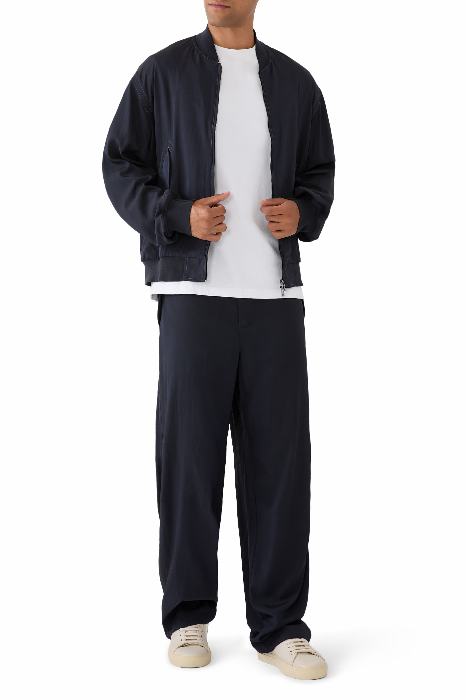 بنطال بقصة ساق مستقيمة