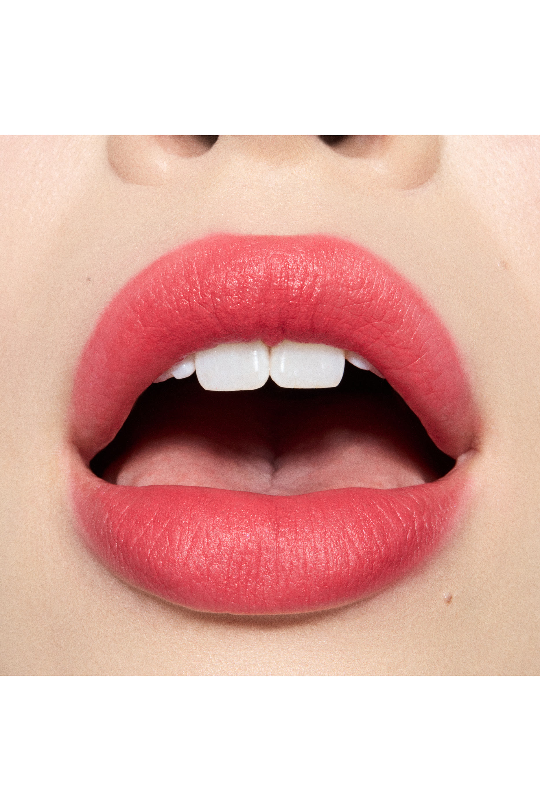 أحمر شفاه باودر كيس هايزي غير لامع