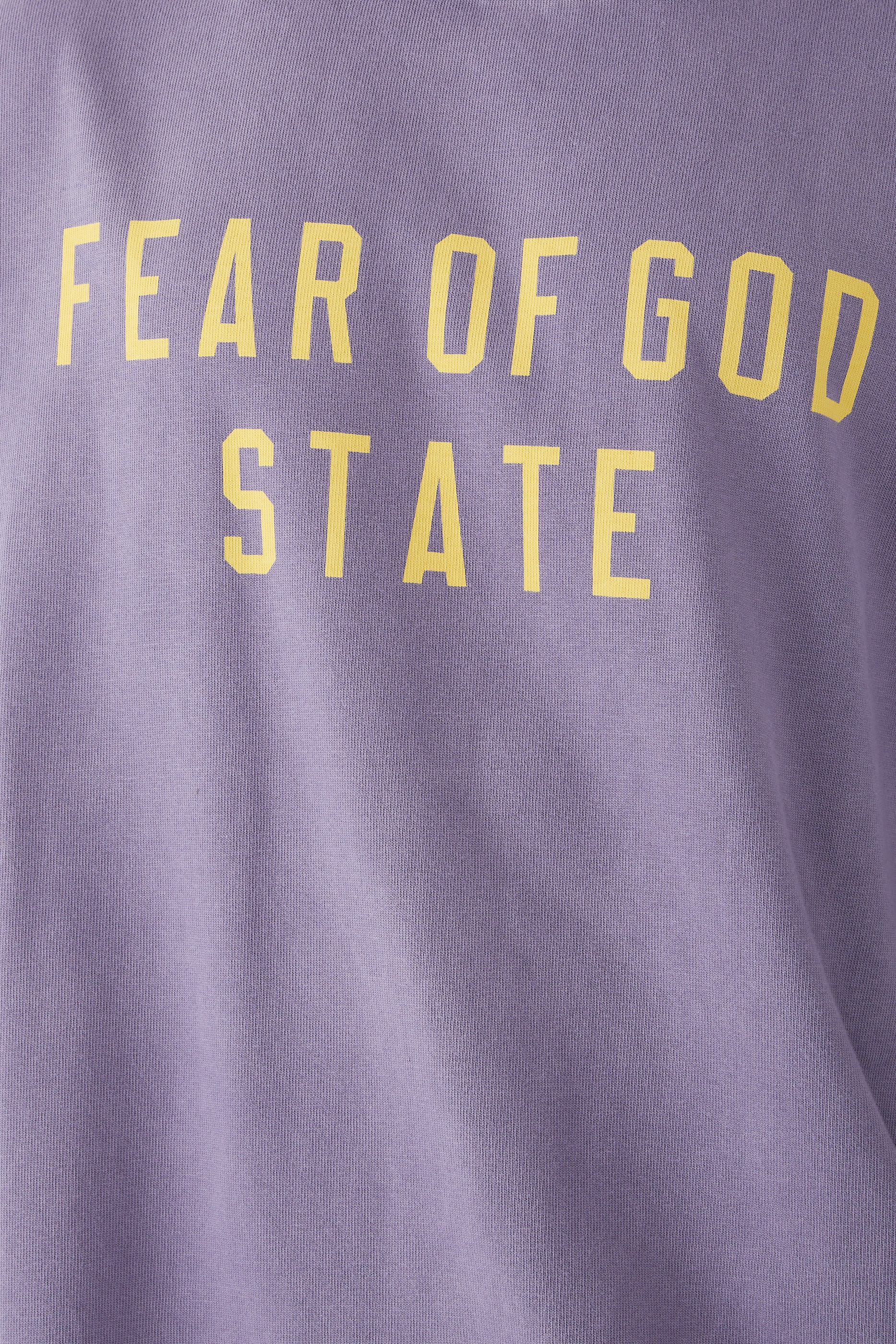 تيشيرت بياقة ضيقة قماش ثقيل