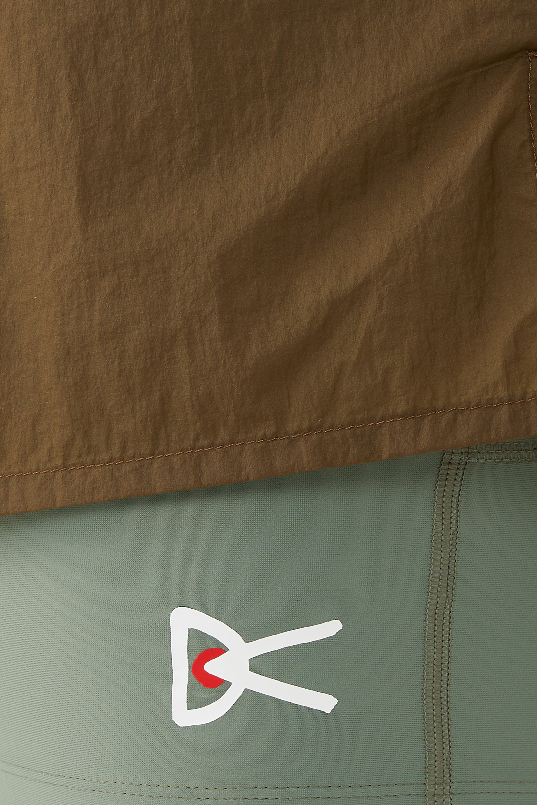 شورت تريل بطبقتين قماش مقاوم للتمزق