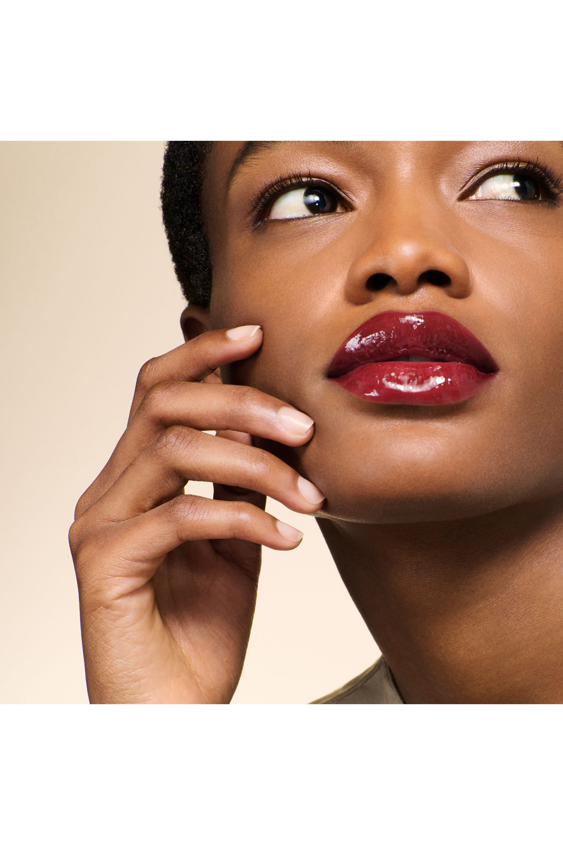 مرطب ريفلكشن ملمع للشفاه بتركيبة سائلة