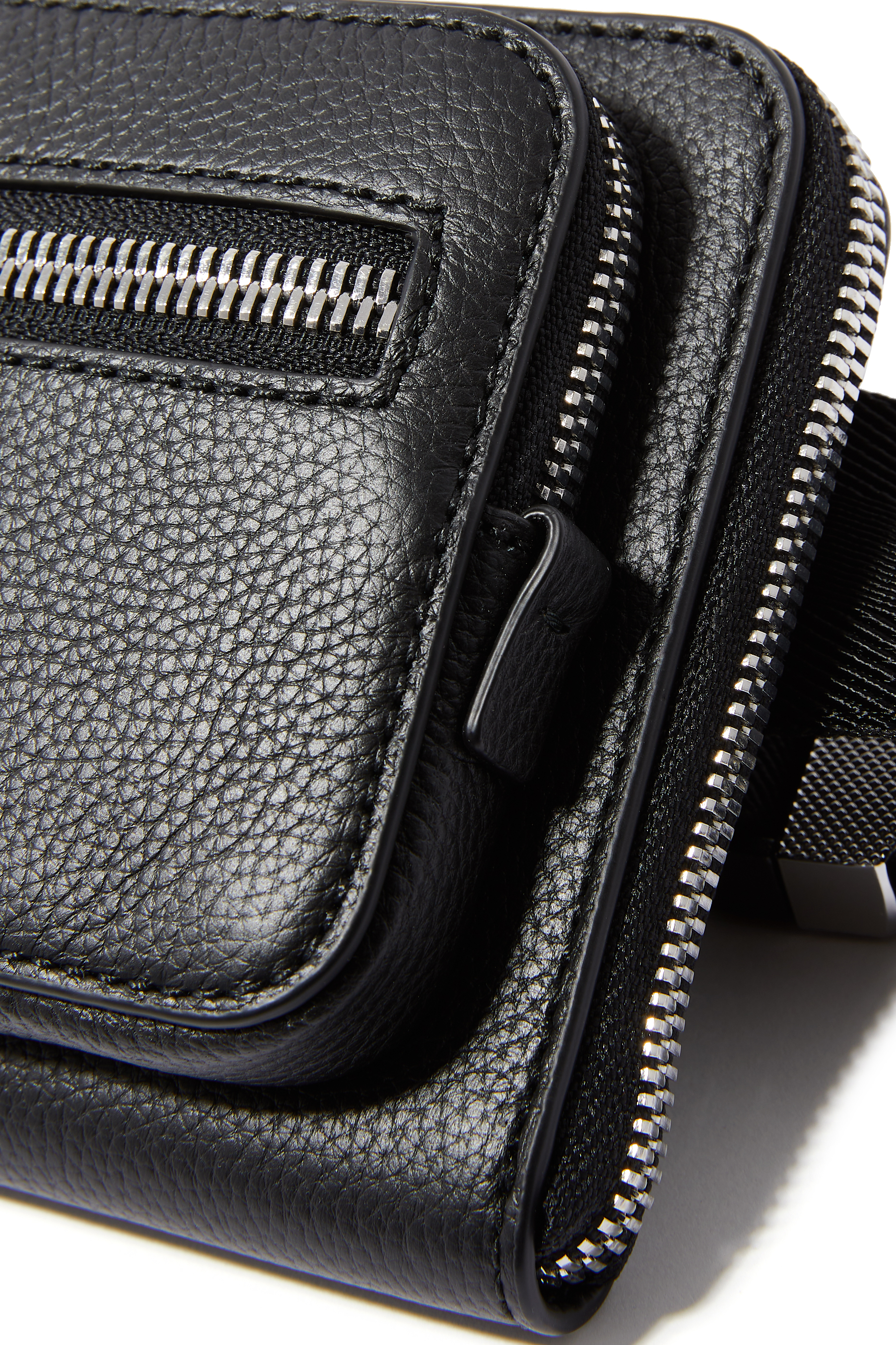 حقيبة مستندات منتظمة