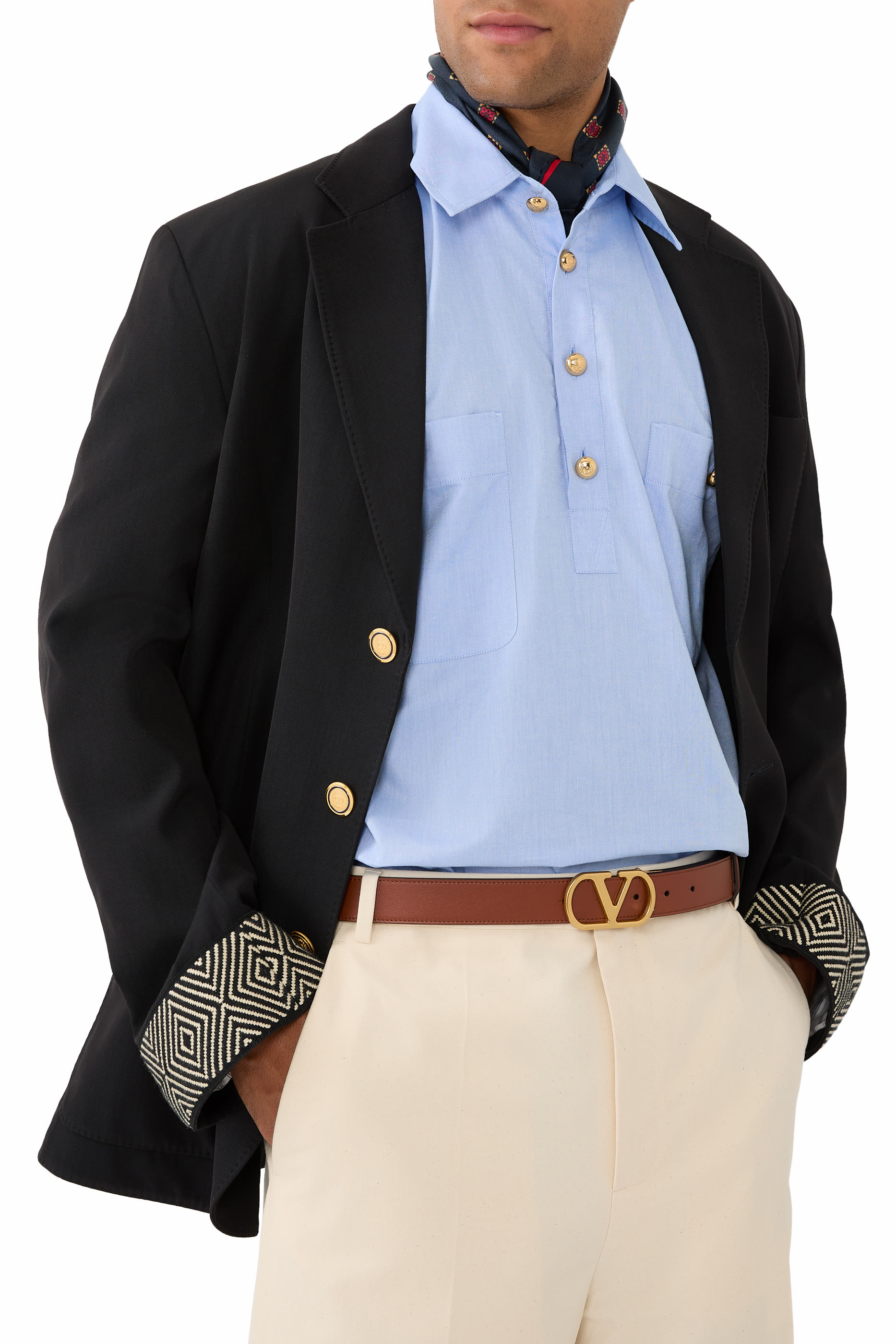 حزام بشعار حرف الماركة الشهير