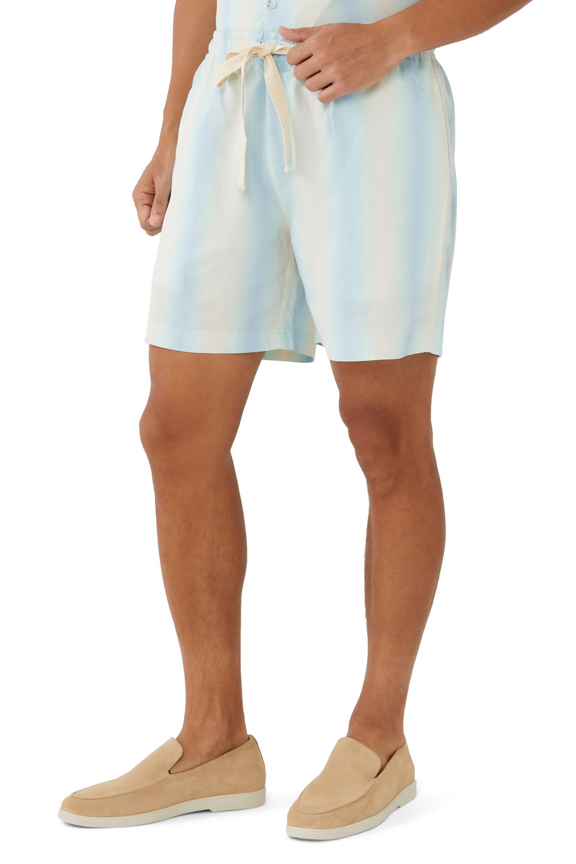 شورت مخطط للبيت