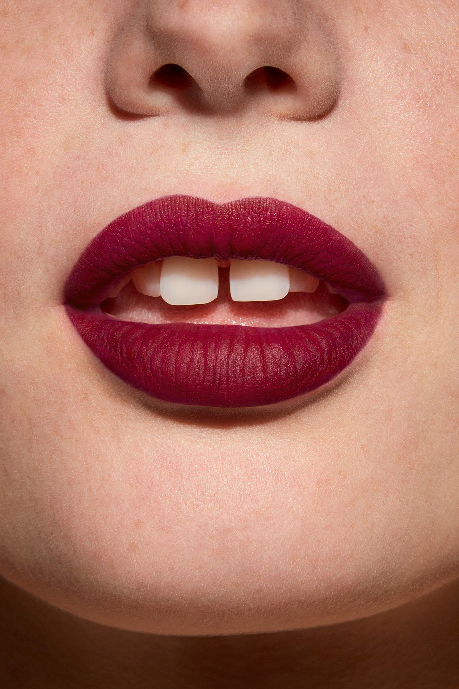 أحمر شفاه لا روج برفيوم الترا سائل غير لامع