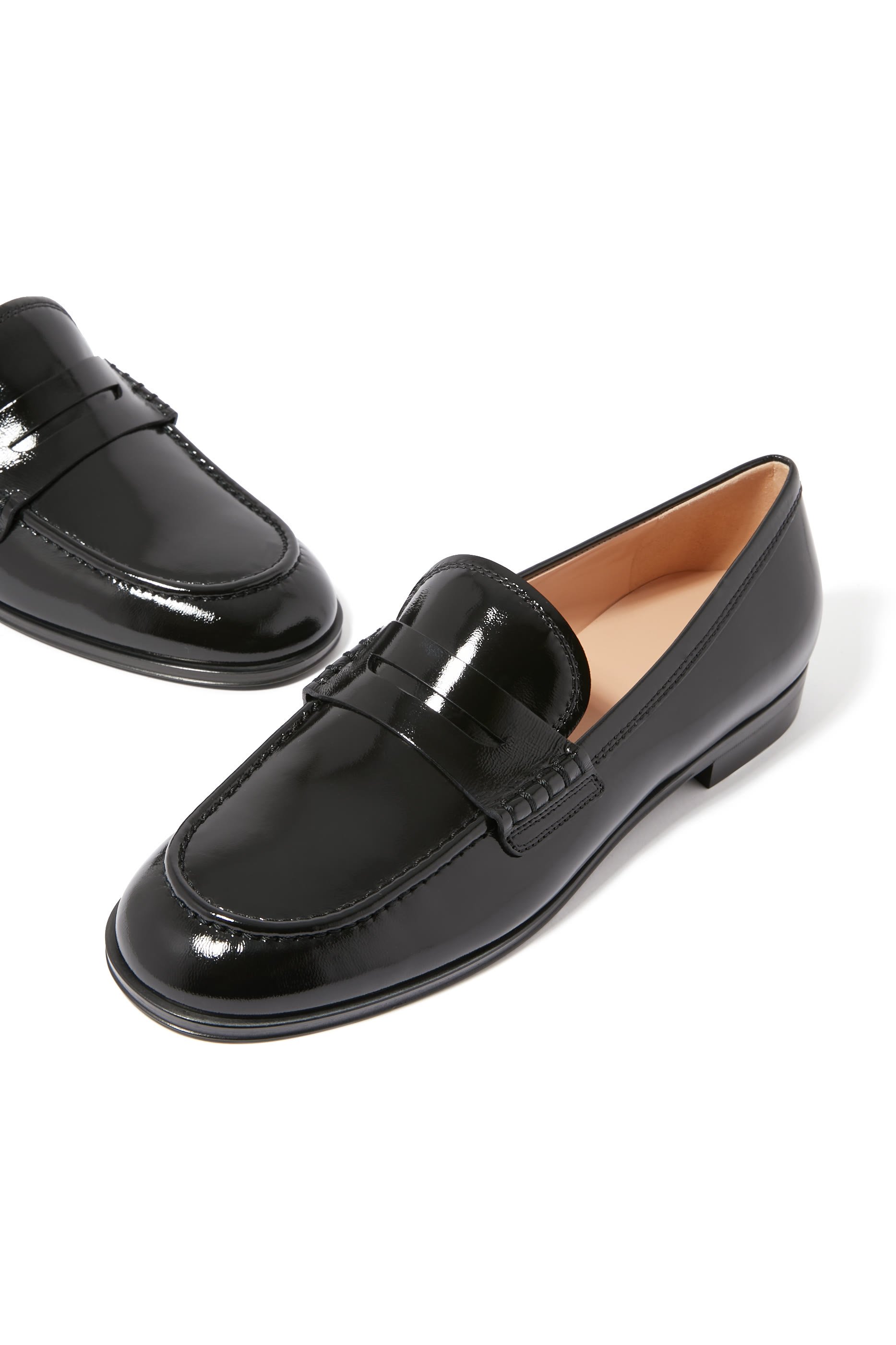 حذاء جورجي نوي 15 سهل الارتداء