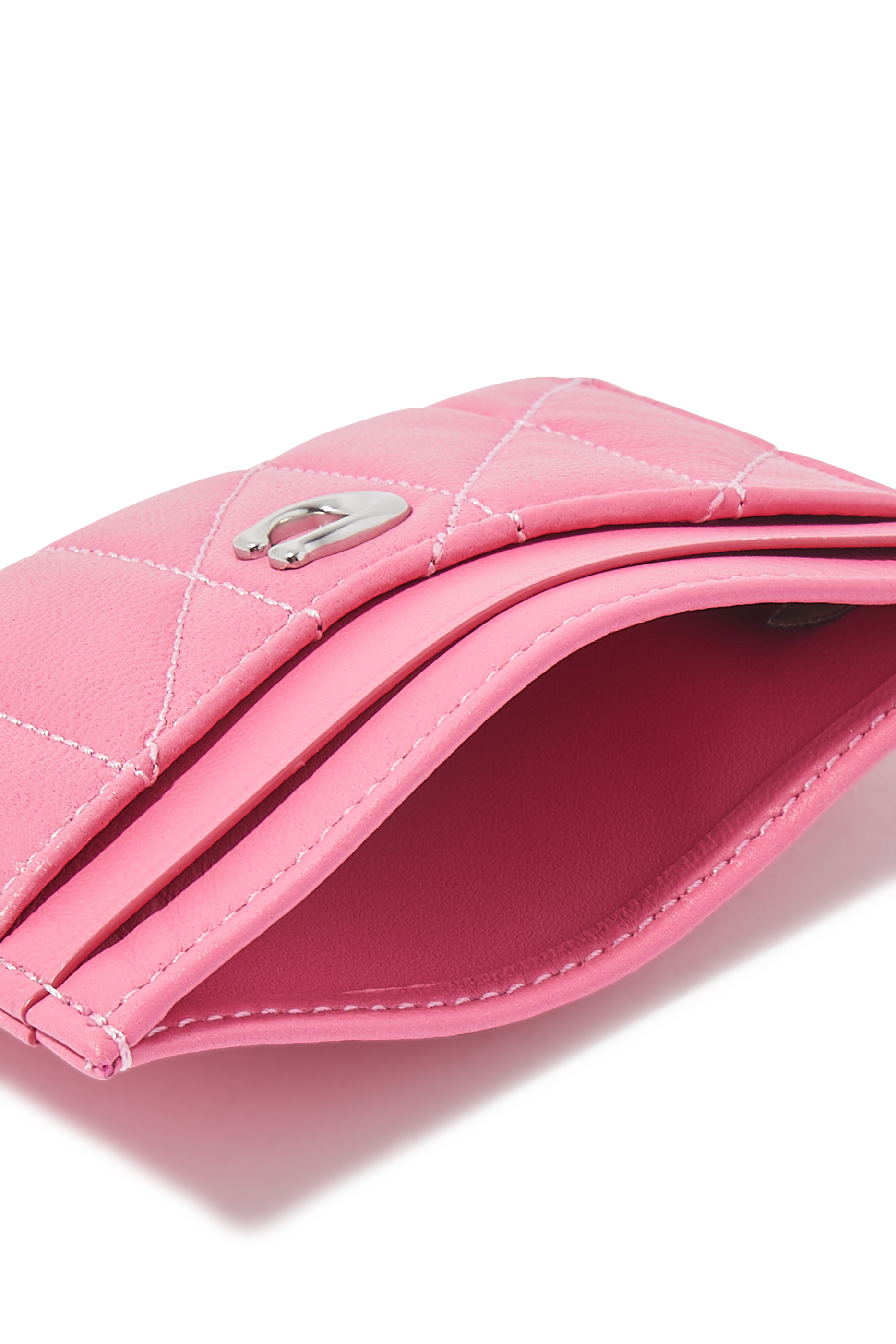 حافظة بطاقات ايسنشال بحياكة مبطنة