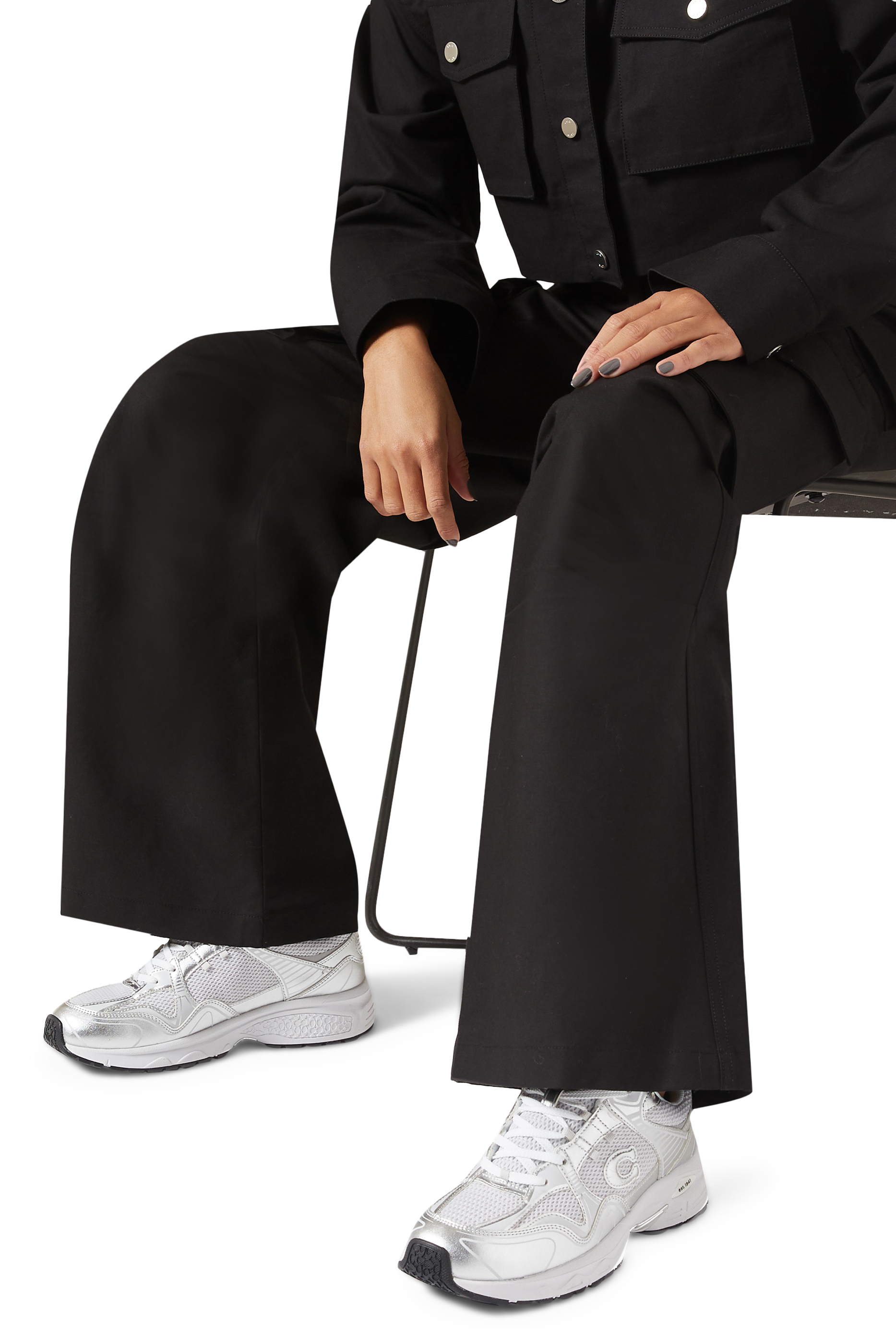 سنيكرز سي 301 بتصميم أسفل الكاحل