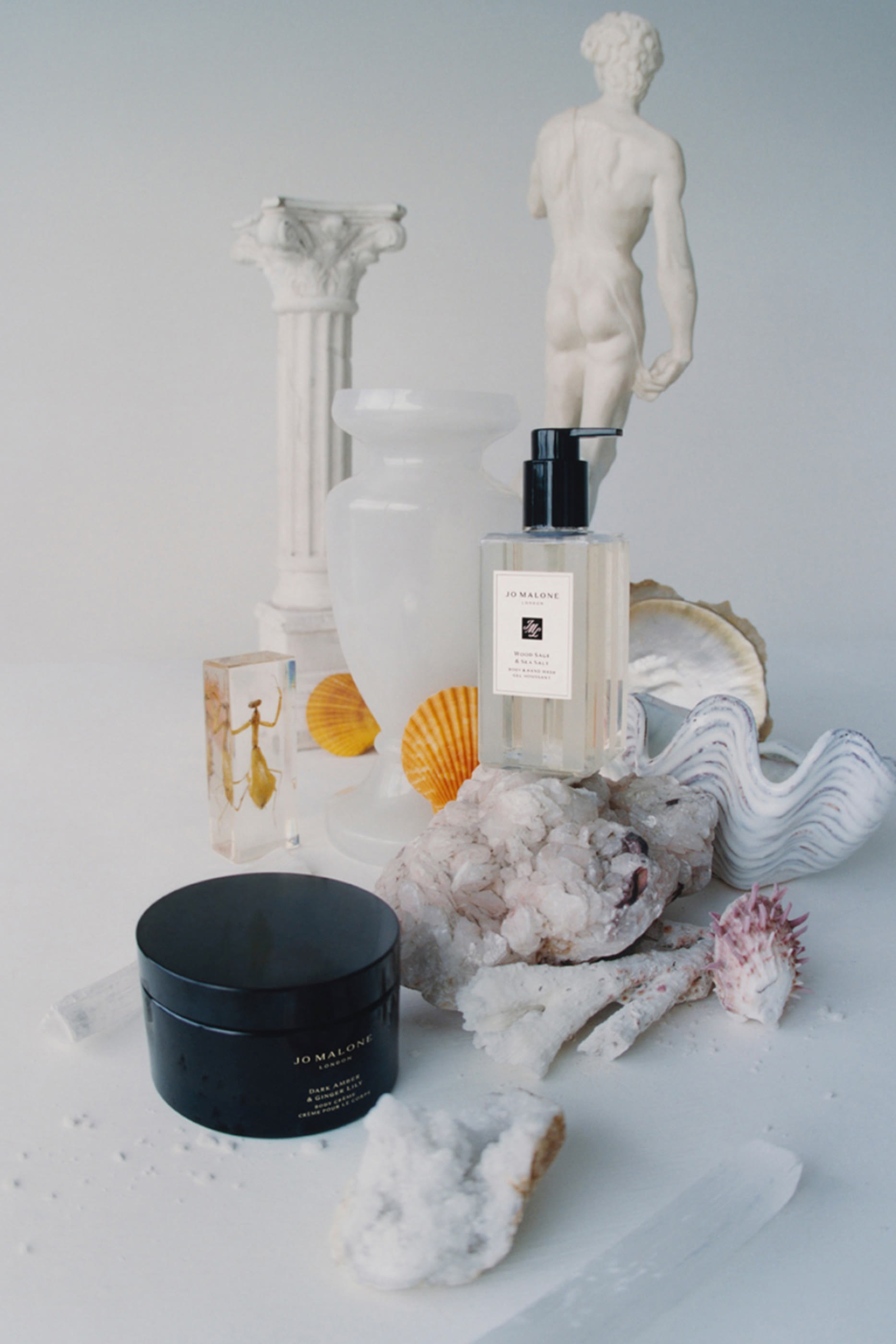 كريم الجسم فيلفت روز اند عود