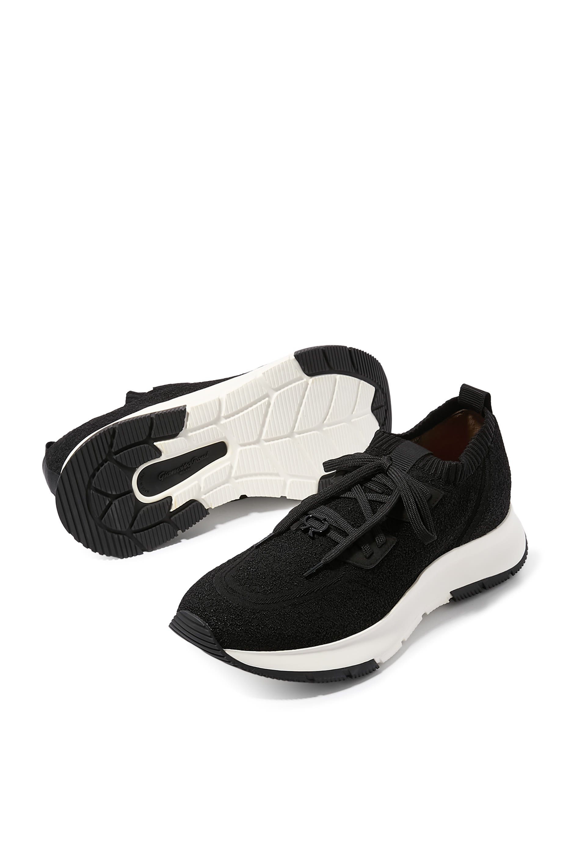 سنيكرز غلوفر بوكليه منسوج