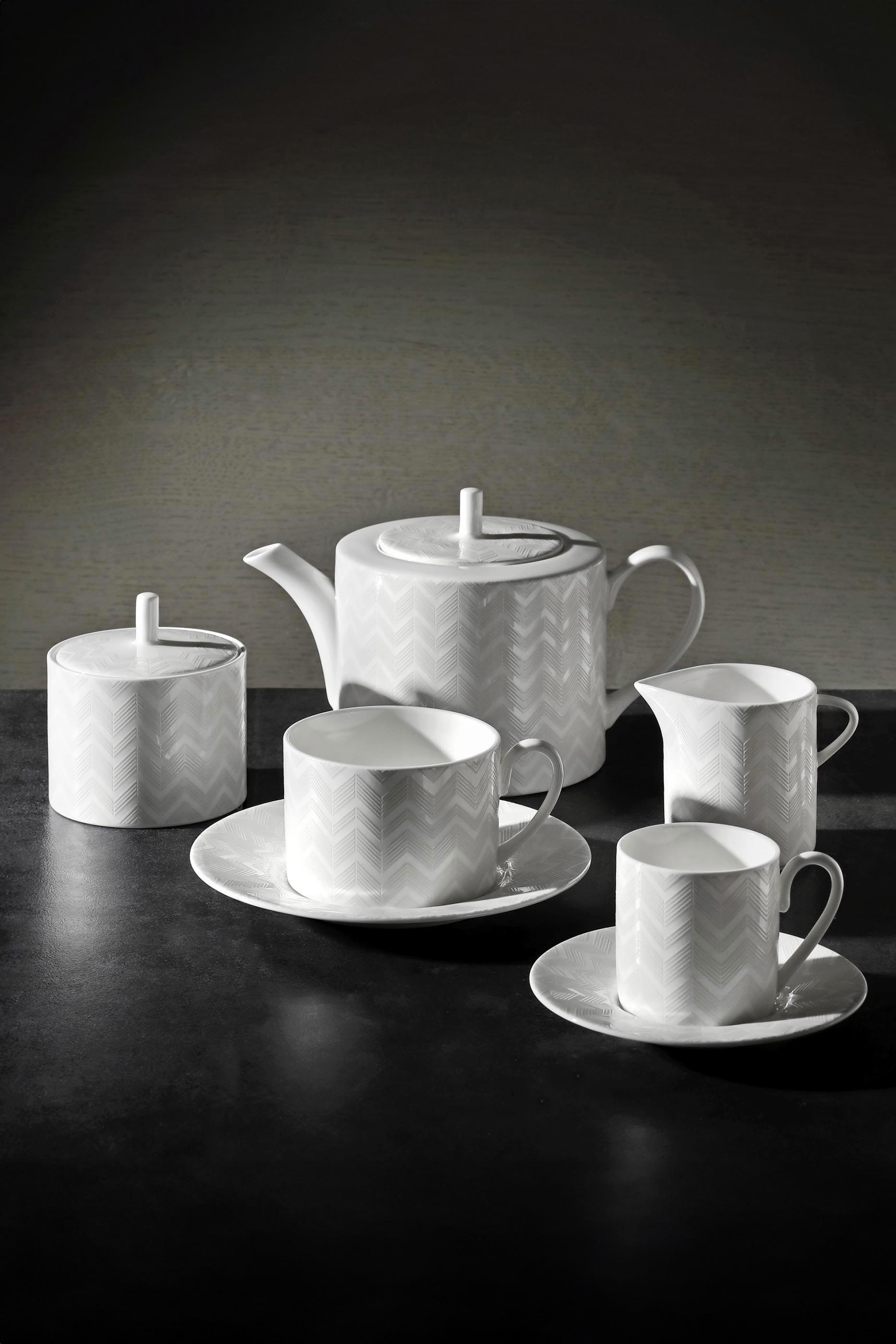 إبريق كريمر بنقشة متعرجة