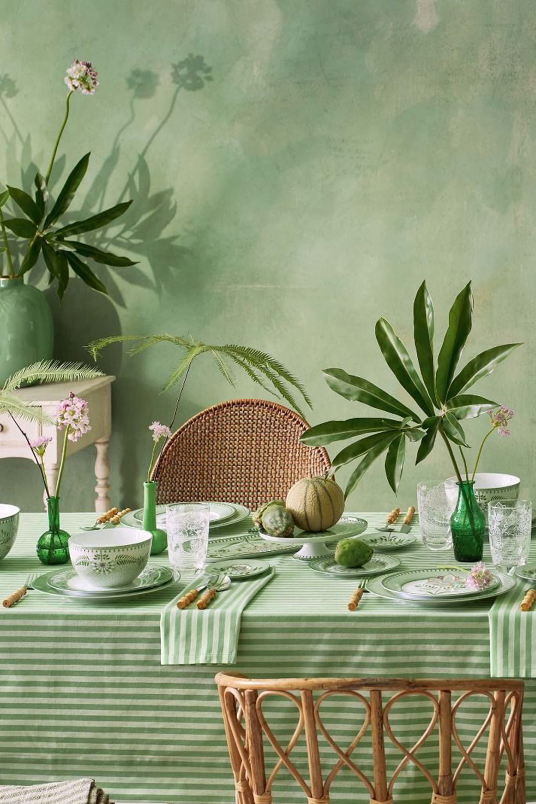 طقم فنجان وطبق قهوة بنقشة ليلي اند لوتس، قطعتين