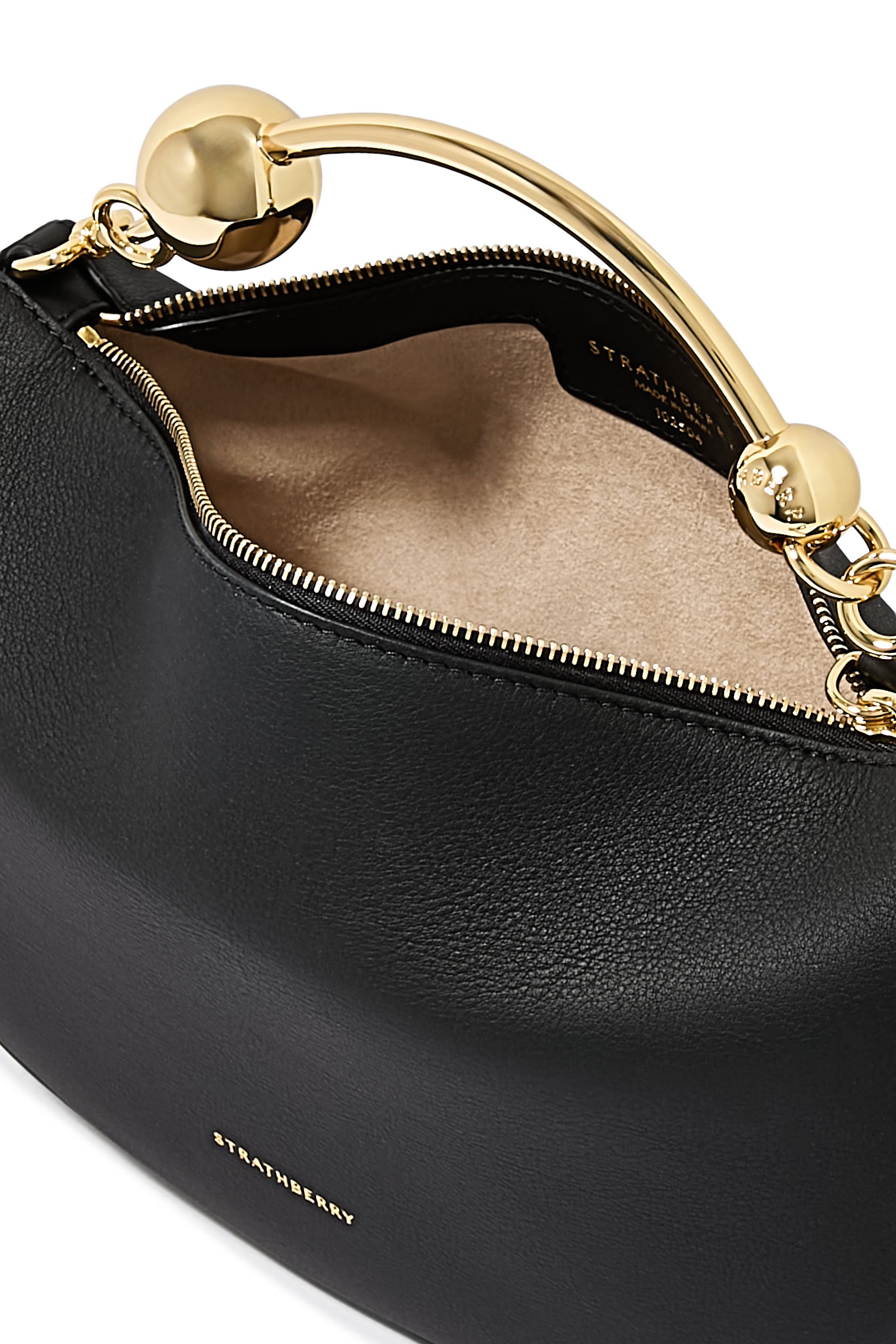 حقيبة صغيرة بتصميم مقوس