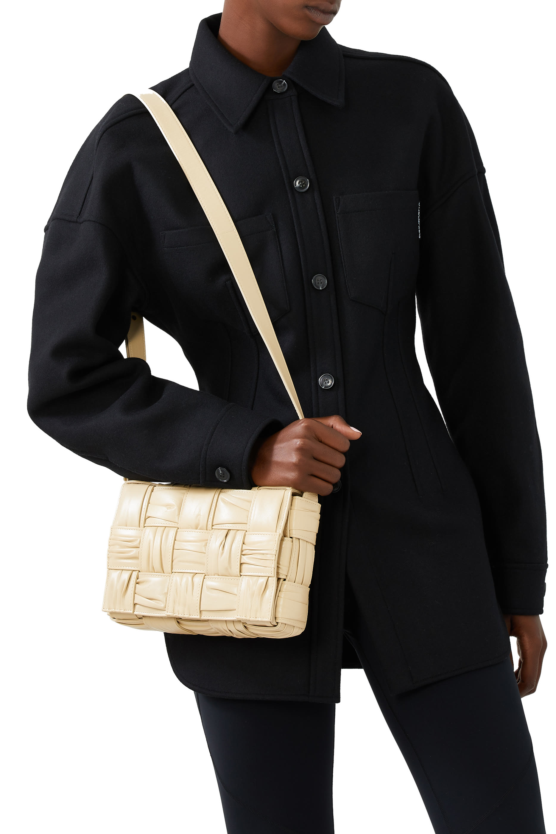 حقيبة كاسيت بتصميم مجدول بطيات