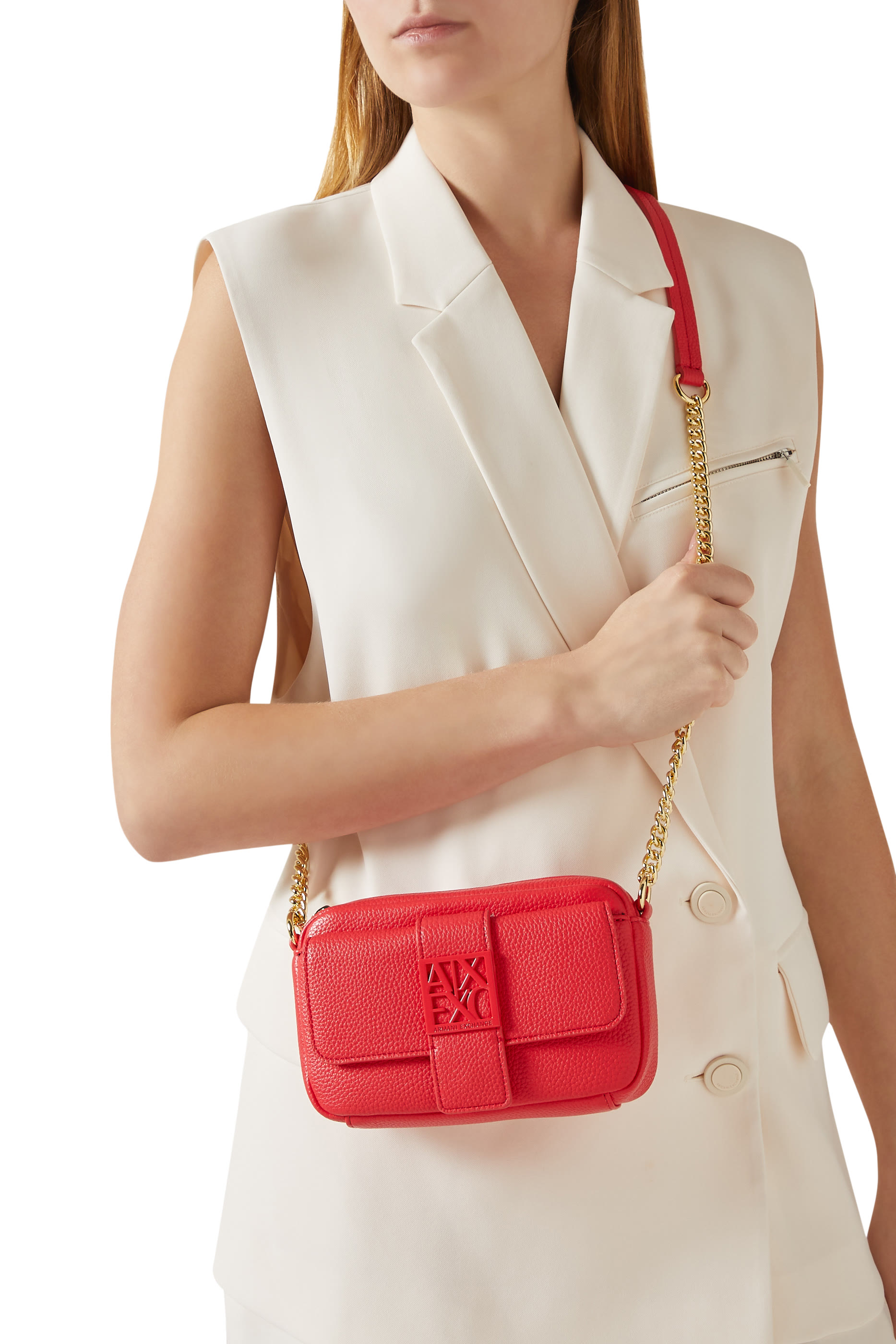 حقيبة بحمالة كتف سلسلة وحروف شعار الماركة