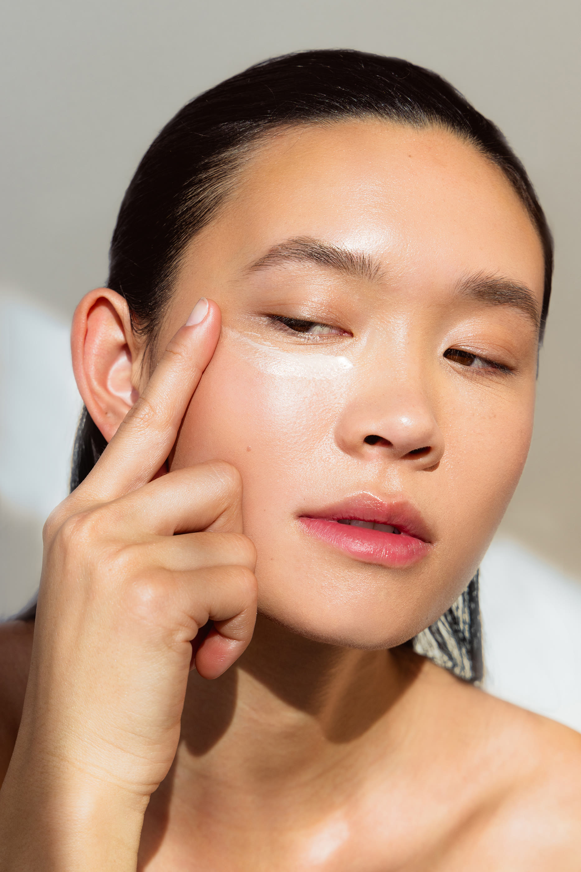 عبوة إعادة ملء كريم لإشراق البشرة المحيطة بالعينين