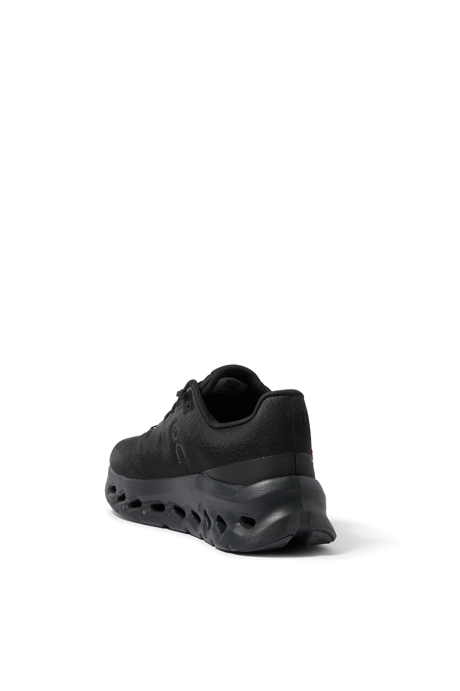 سنيكرز كلاوديت