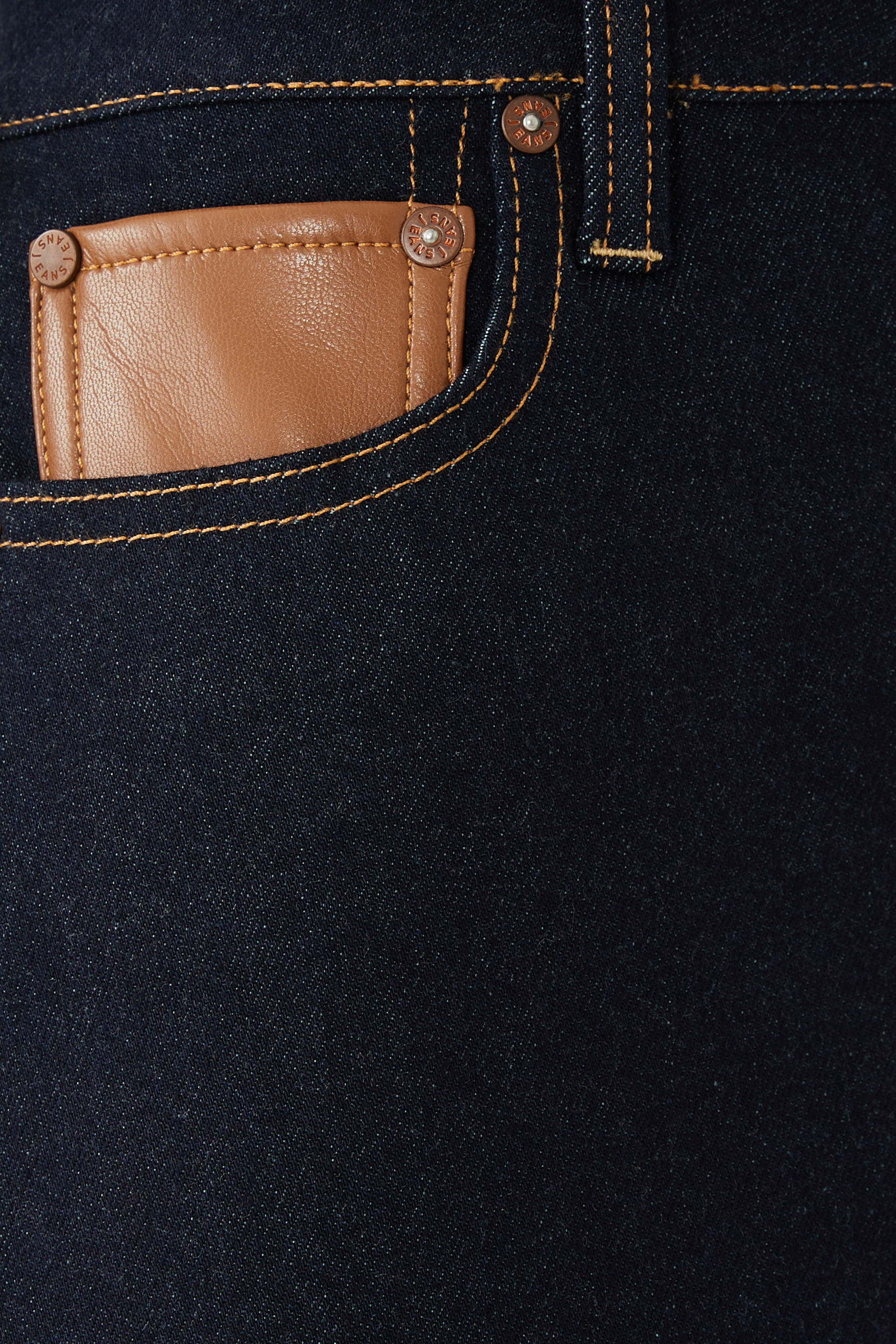 تنورة راي بمزيج نباتي بخصر مرتفع