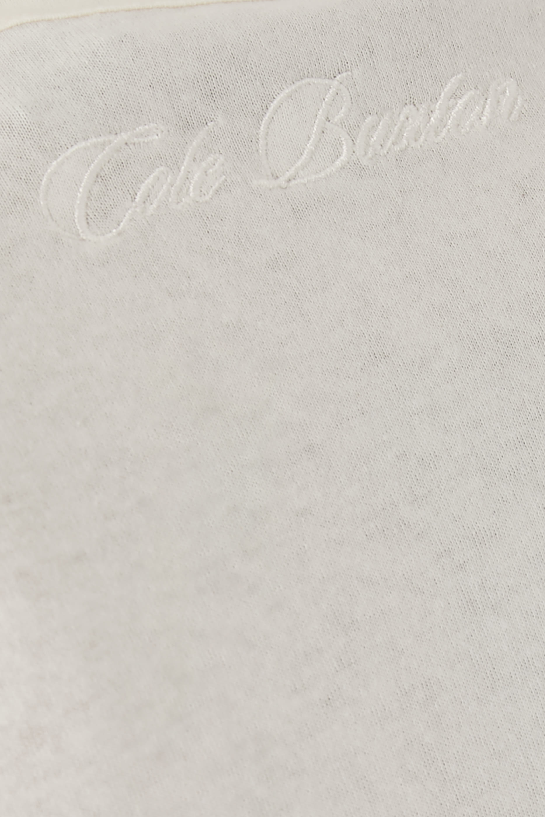 تيشيرت كول بتفاصيل ممزقة