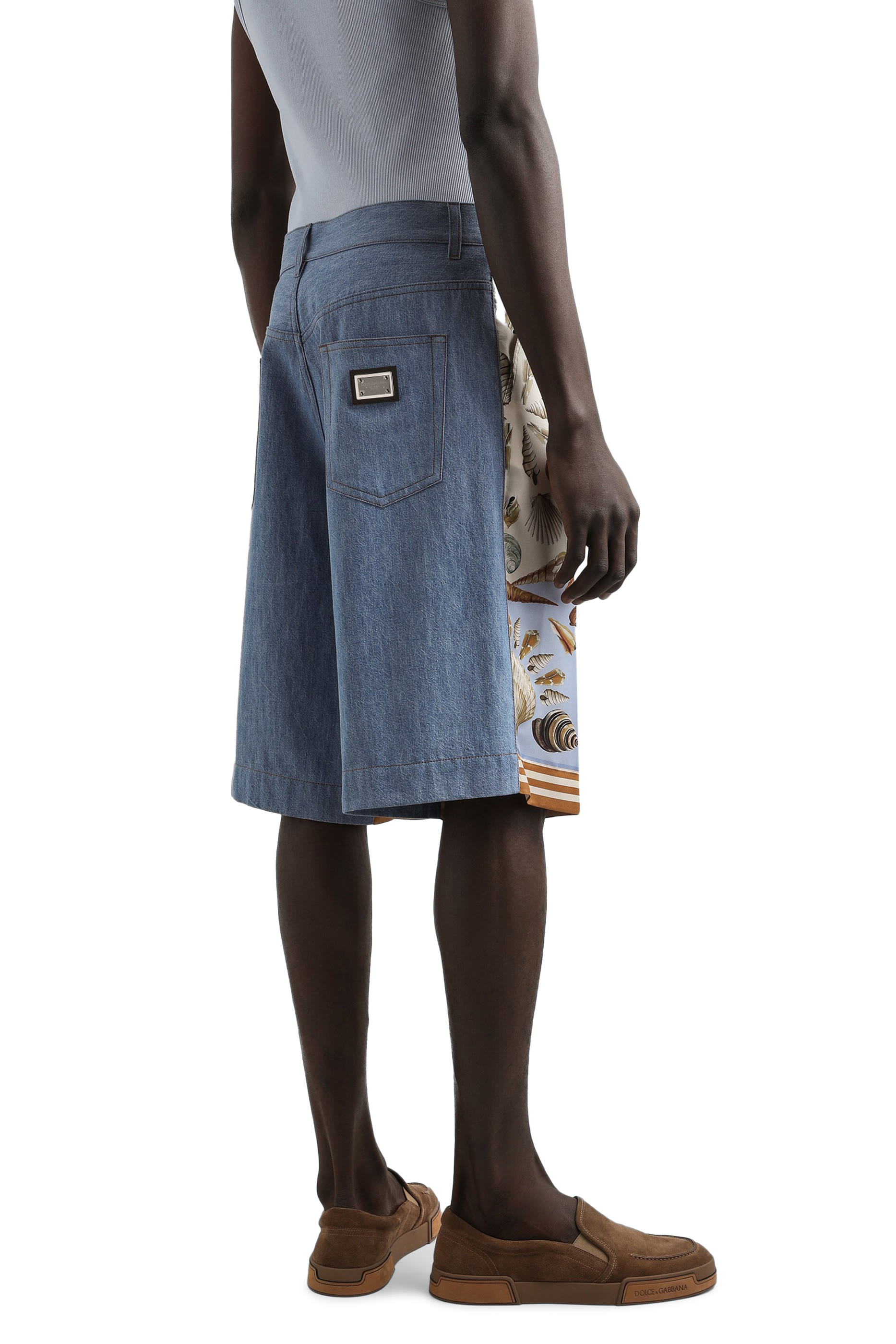 شورت برمودا بنقشة صدف