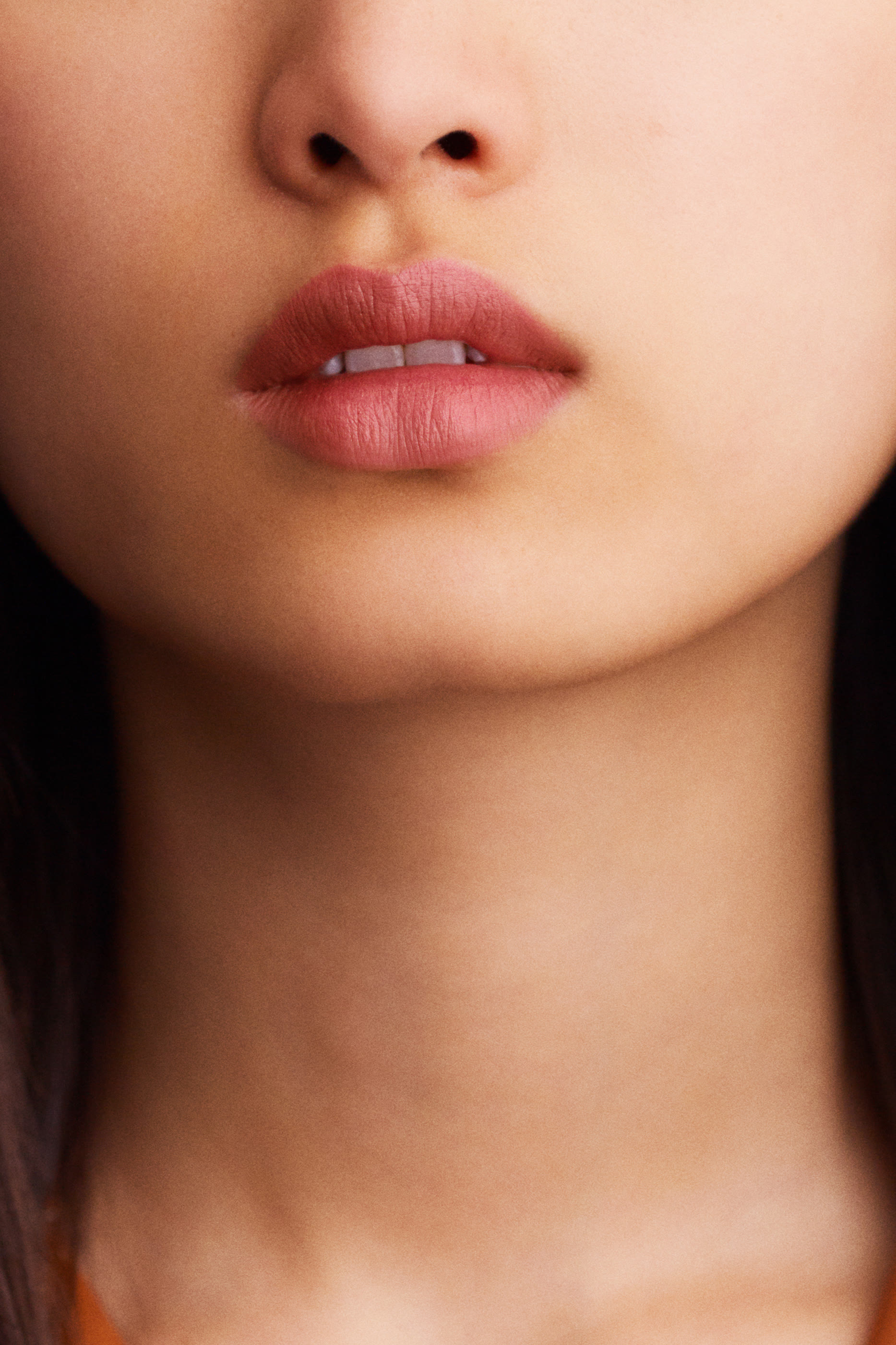 أحمر شفاه روج غير لامع درجة روز نوي