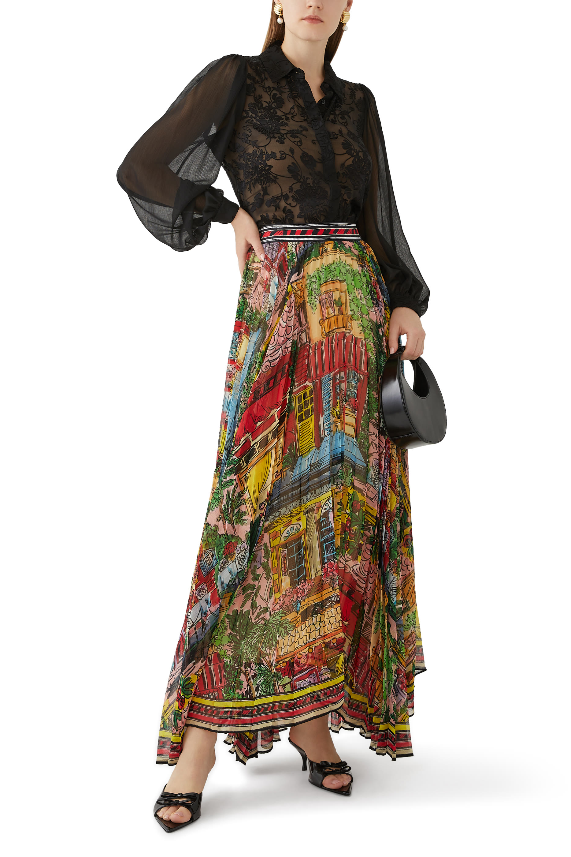 بلوزة روان مبطنة بأزرار