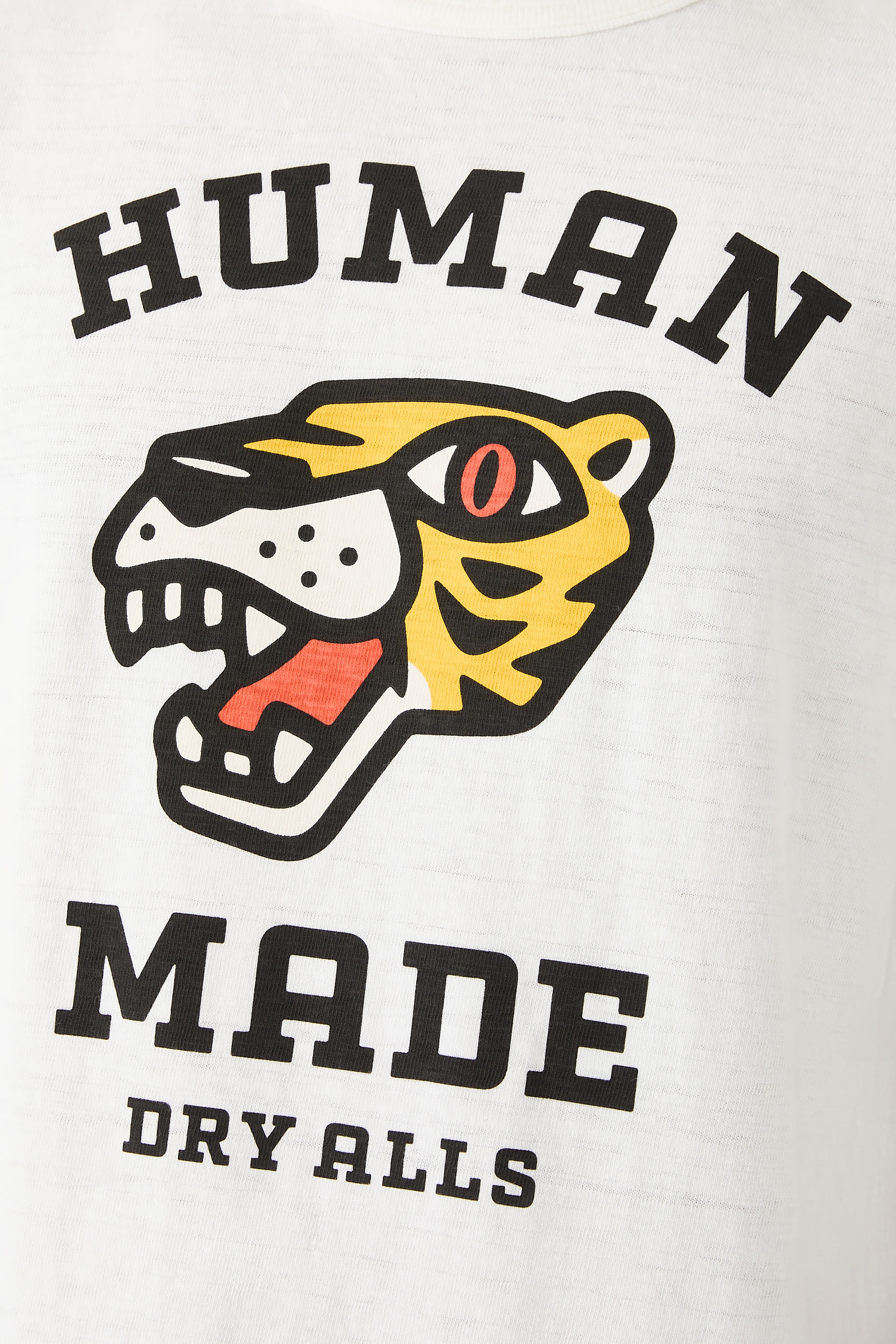 تيشيرت بنقشة غرافيكية