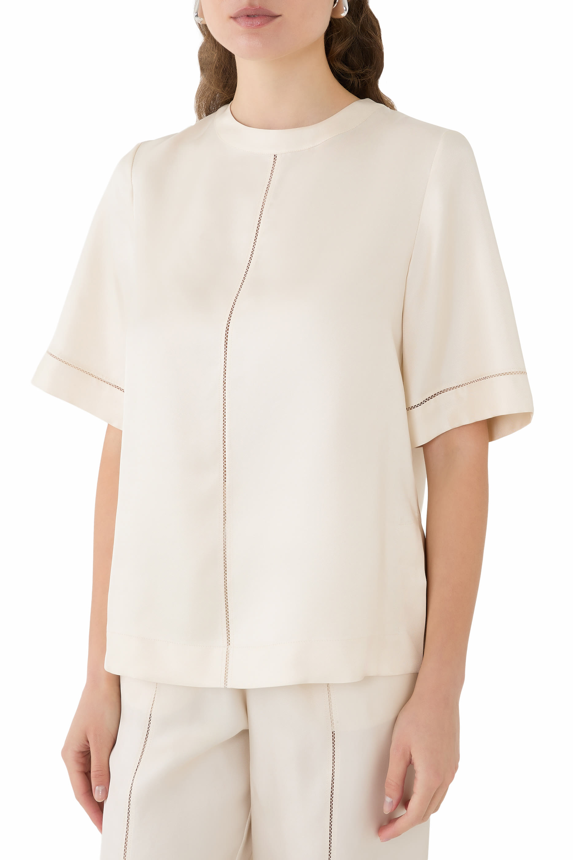 بلوزة هافانا بتطريز دانتيل