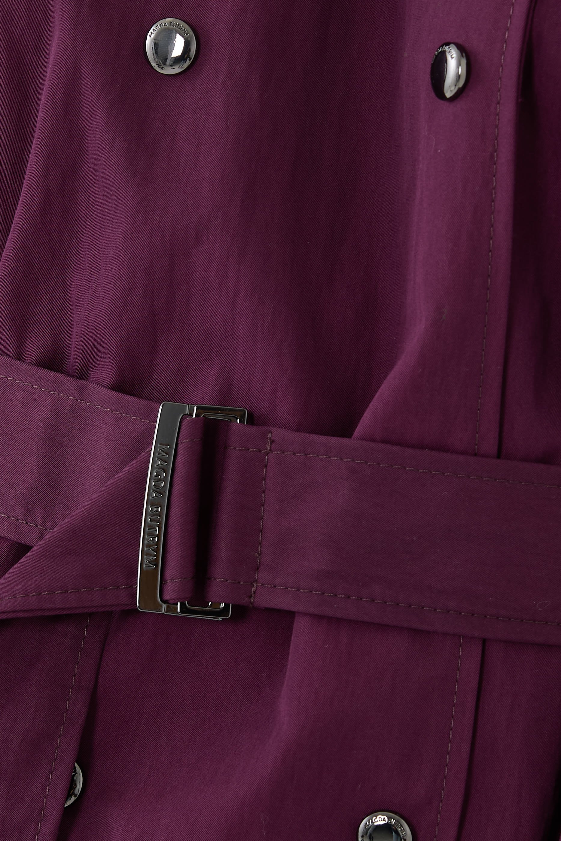 جاكيت بتصميم منفوخ وحزام