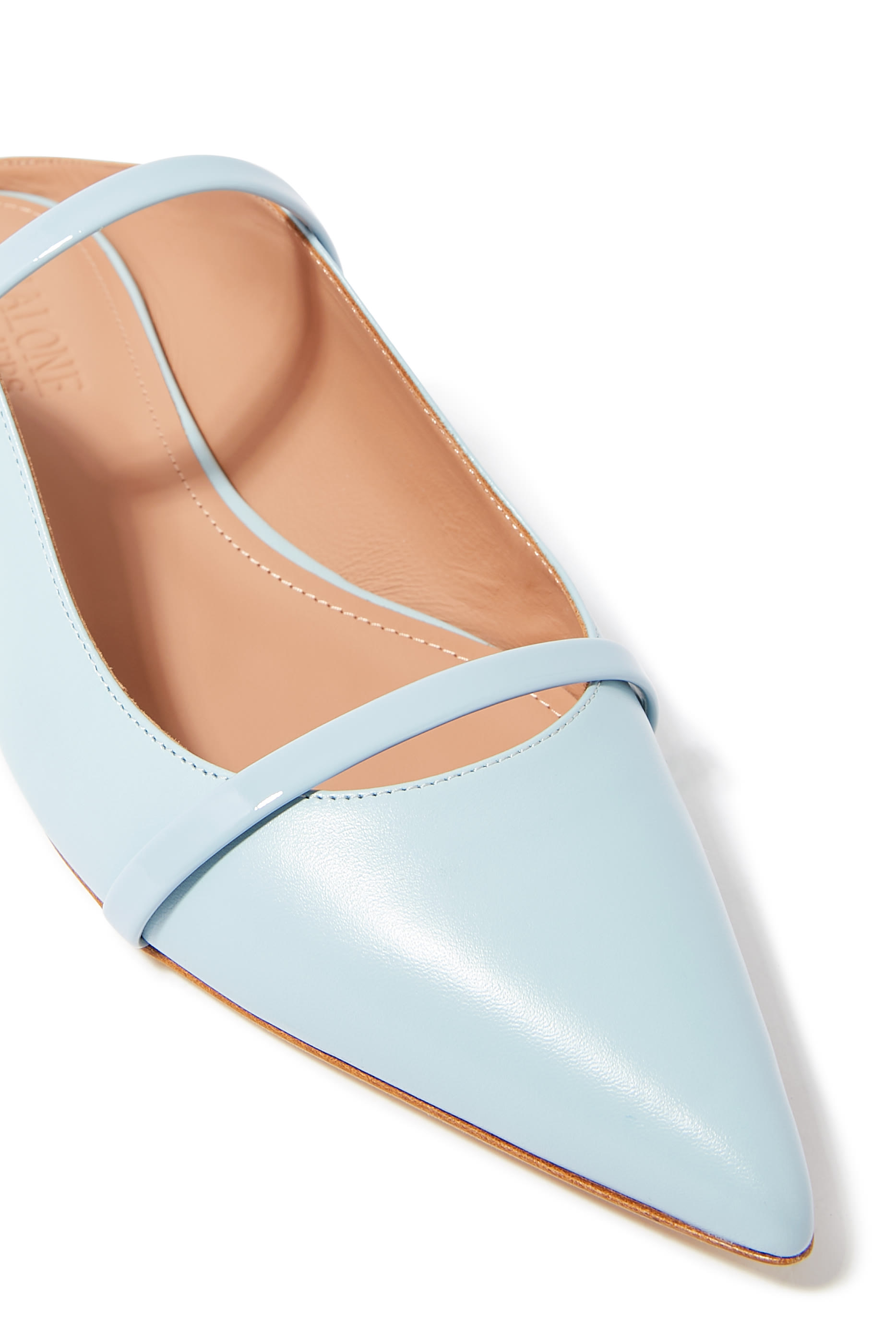 حذاء مورين مفتوح من الخلف بكعب مسطح