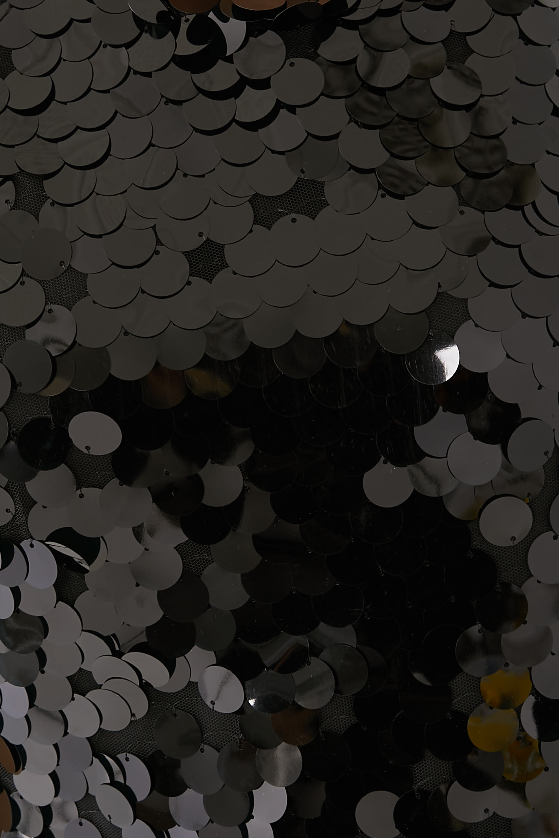 فستان لو مطرز بالترتر