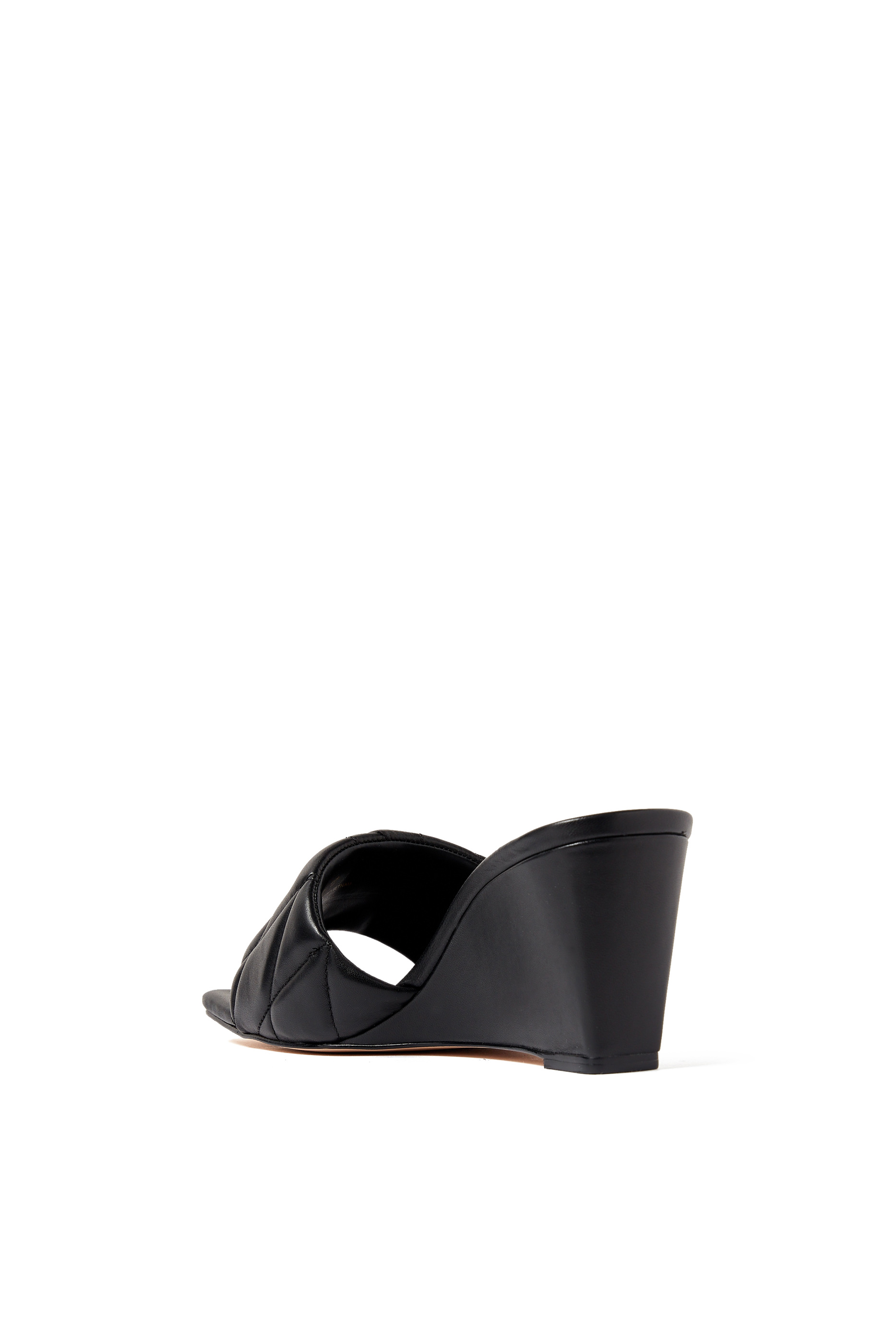 صندل إيما 70 مبطن بكعب ويدج