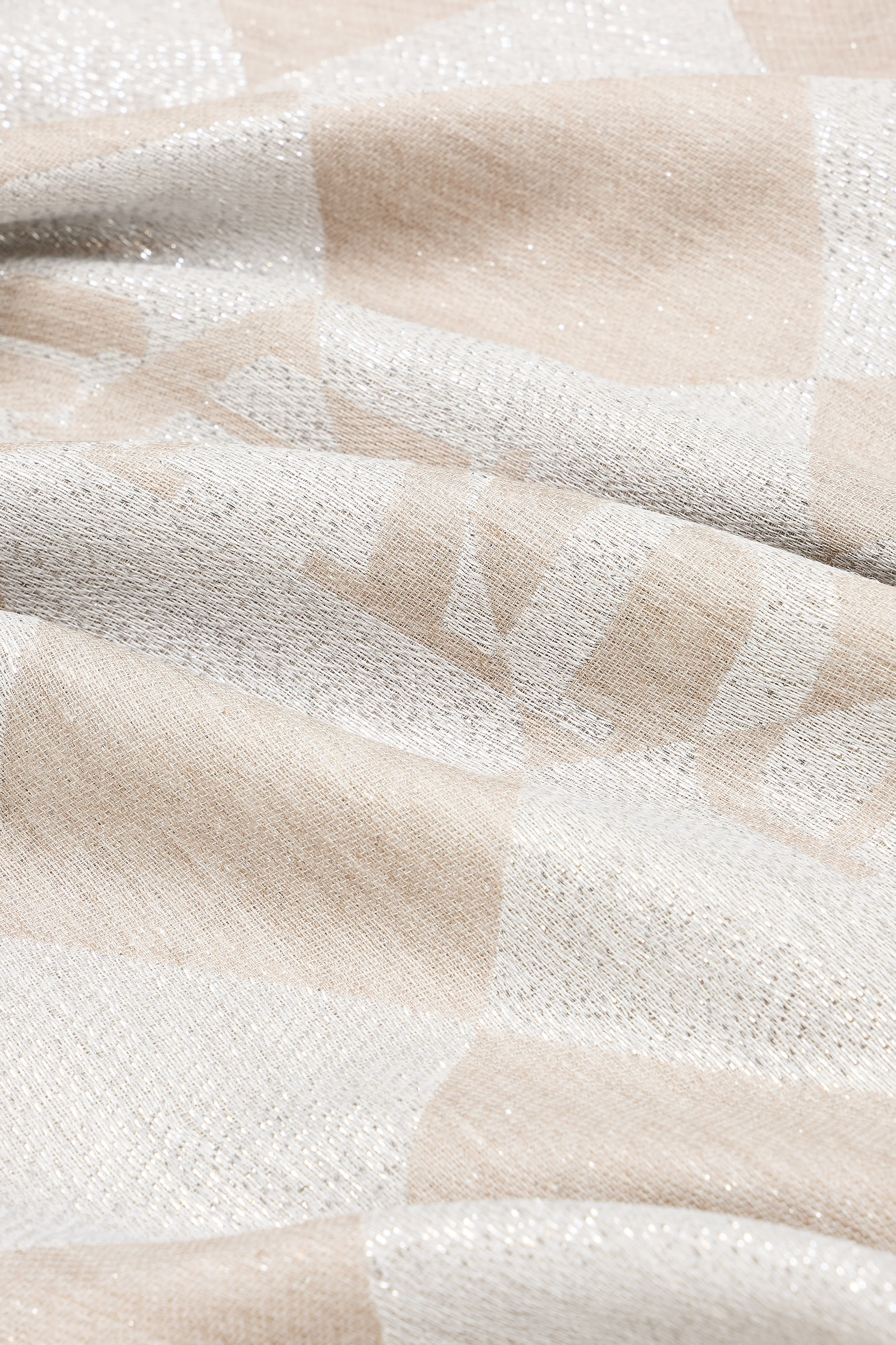 وشاح بنقشة مربعات لوريكس جاكار