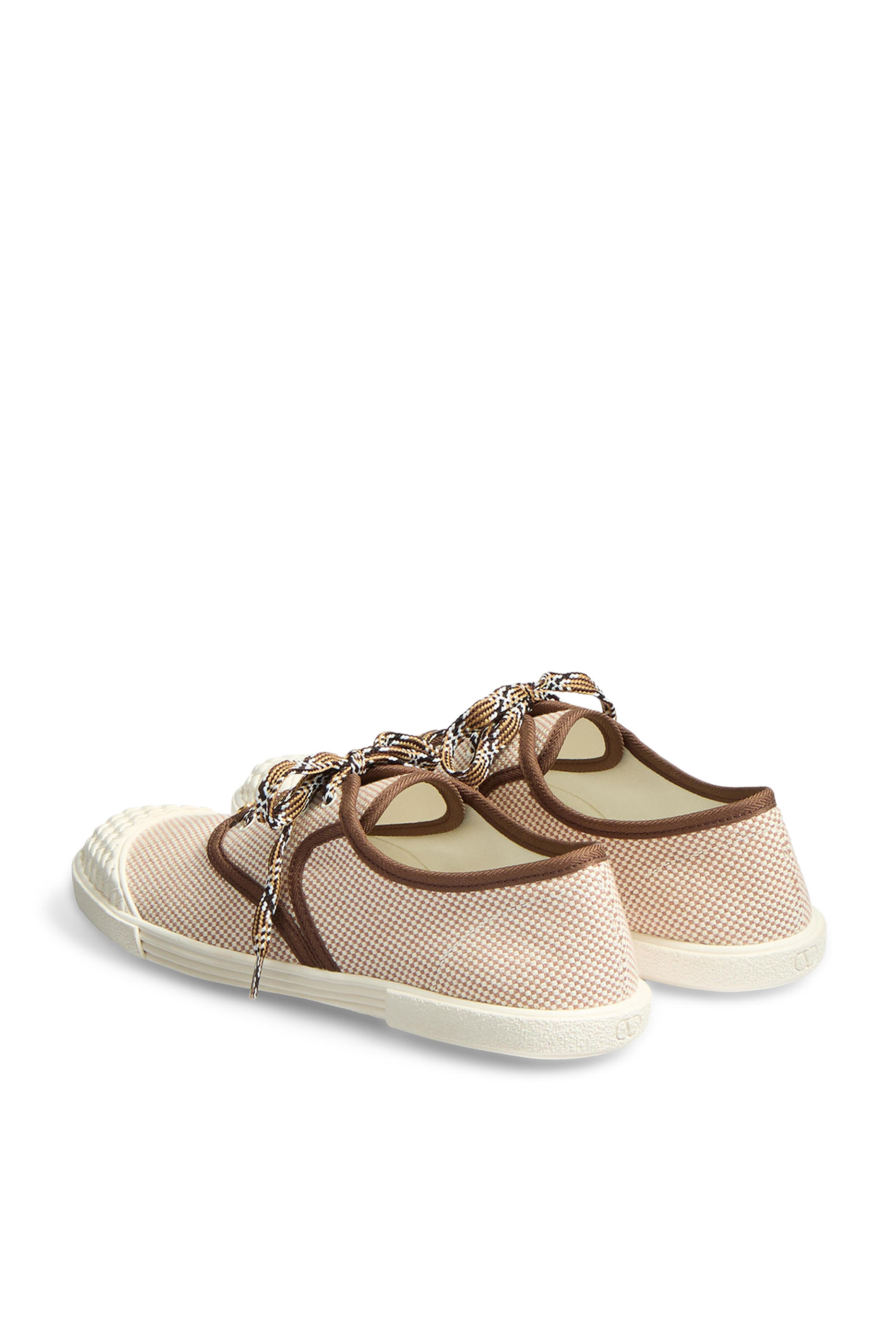 سنيكرز باي باي باي