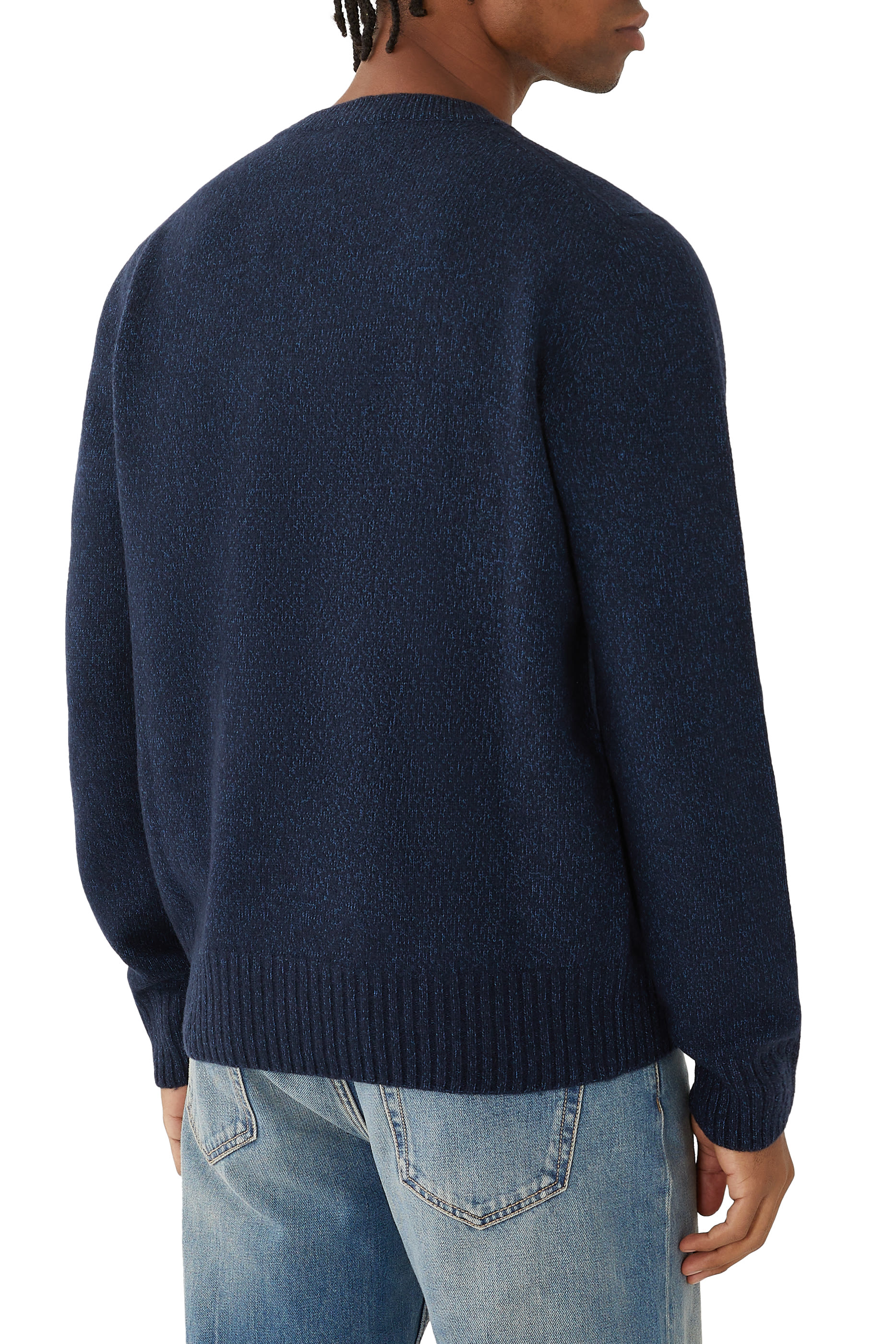 كنزة بطبعات جمجمة