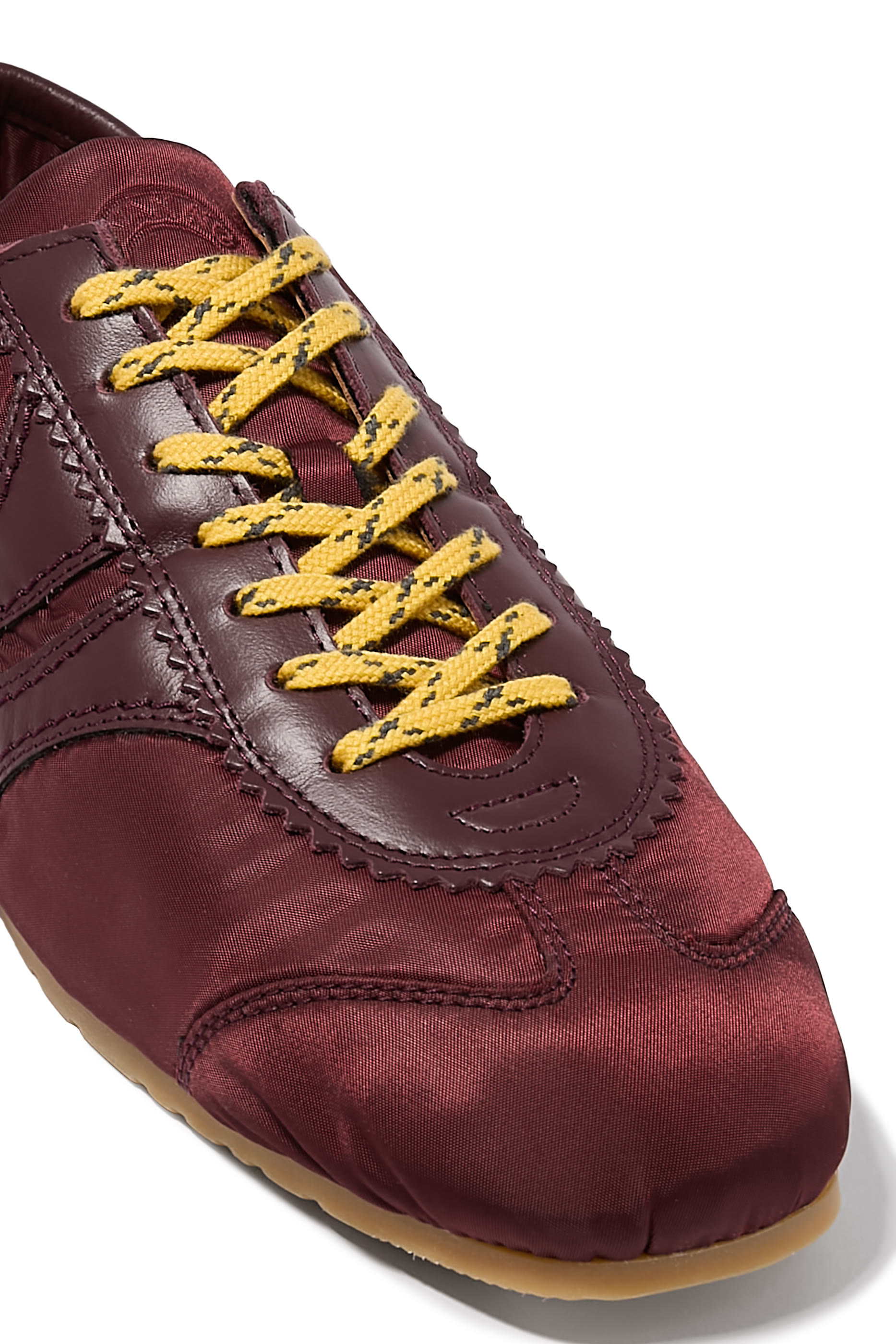 سنيكرز نايلون