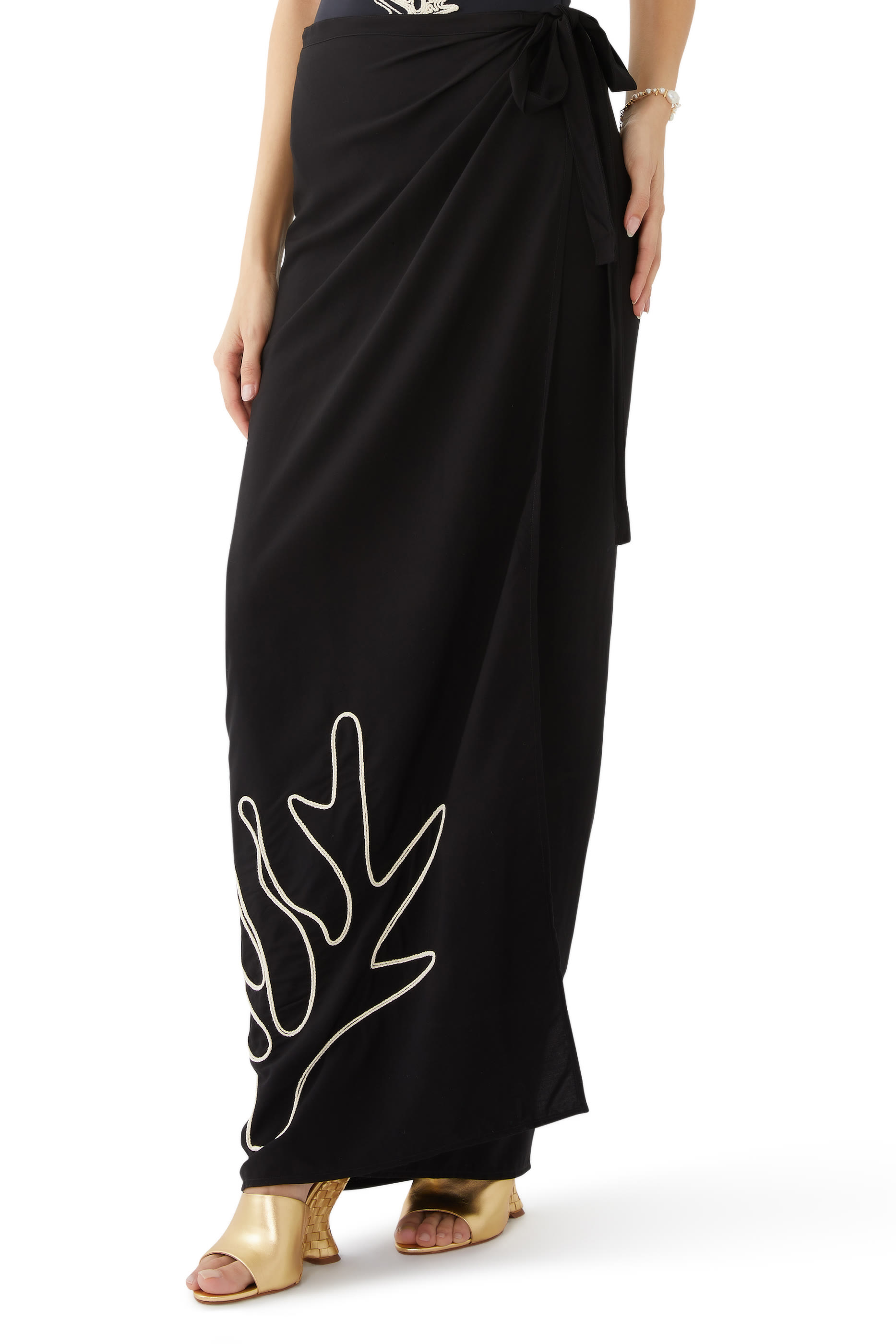 سارونغ مطرز طويل