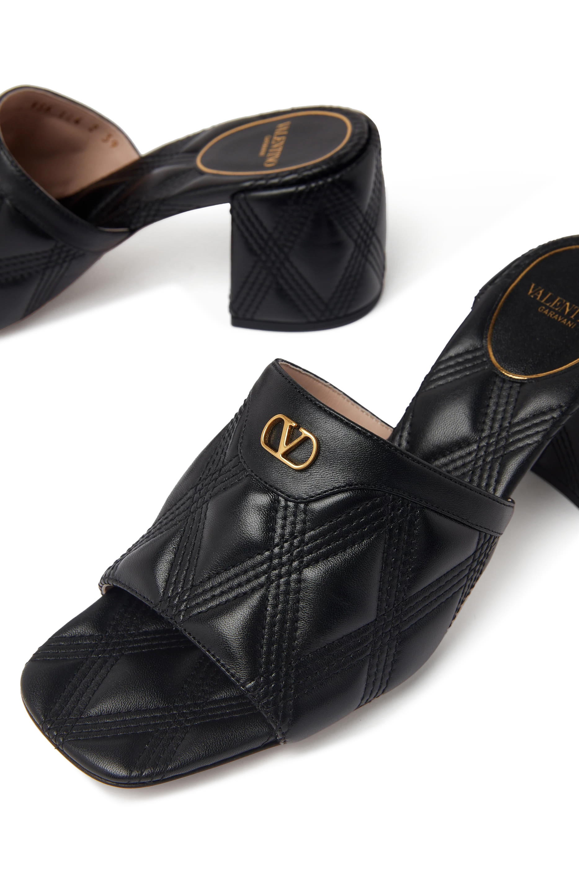 صندل كويلتي 67 جلد مبطّن