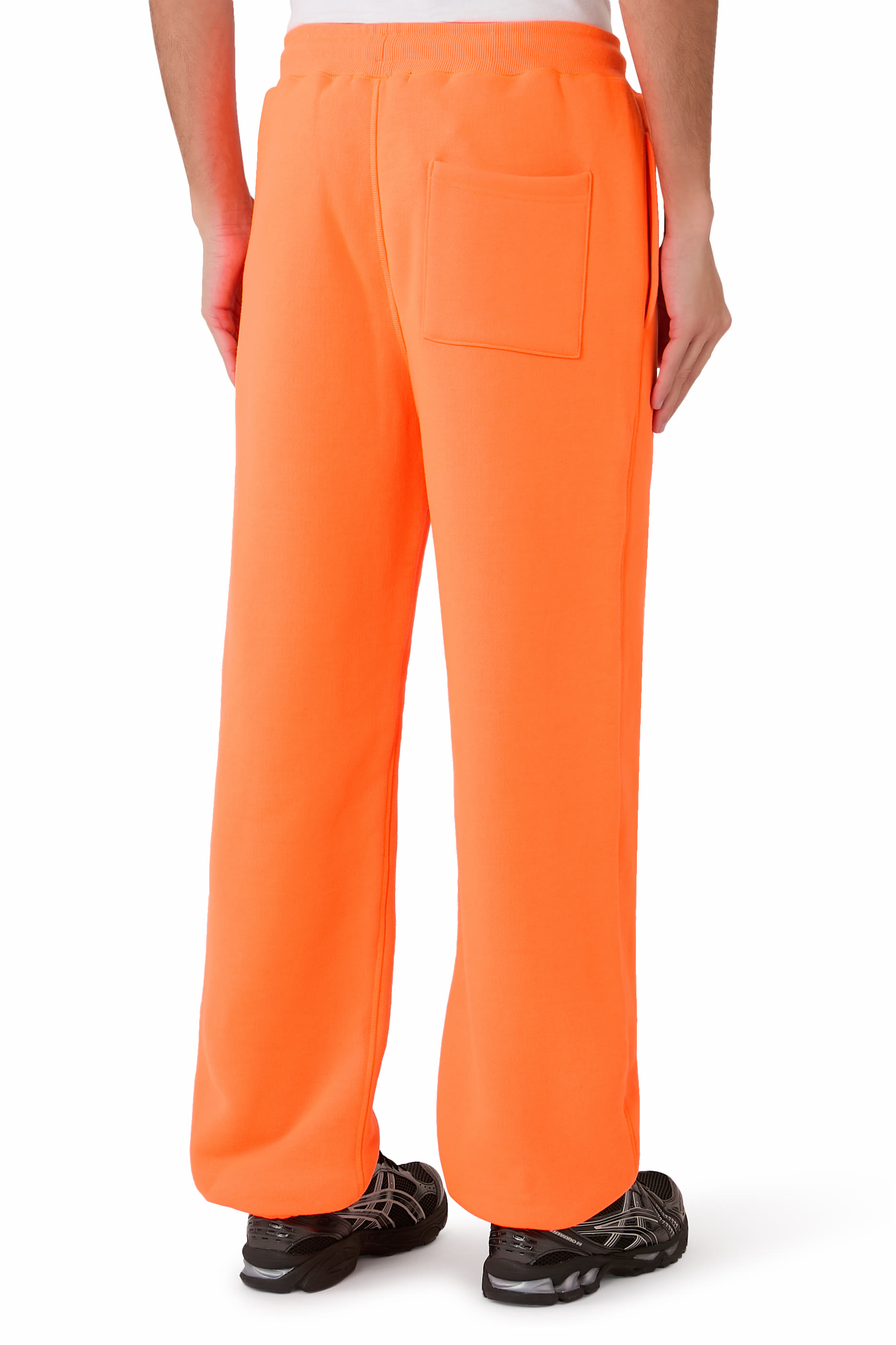 بنطال رياضي بشعار الماركة بحجم صغير