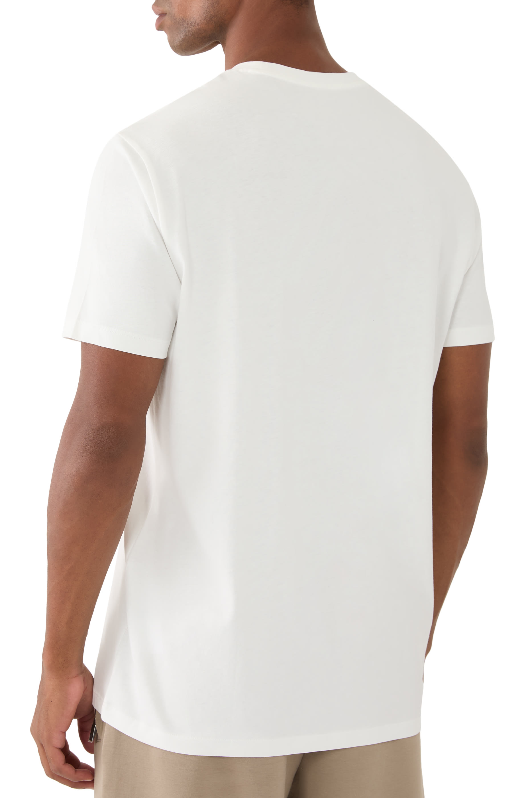 تيشيرت بشعار الماركة