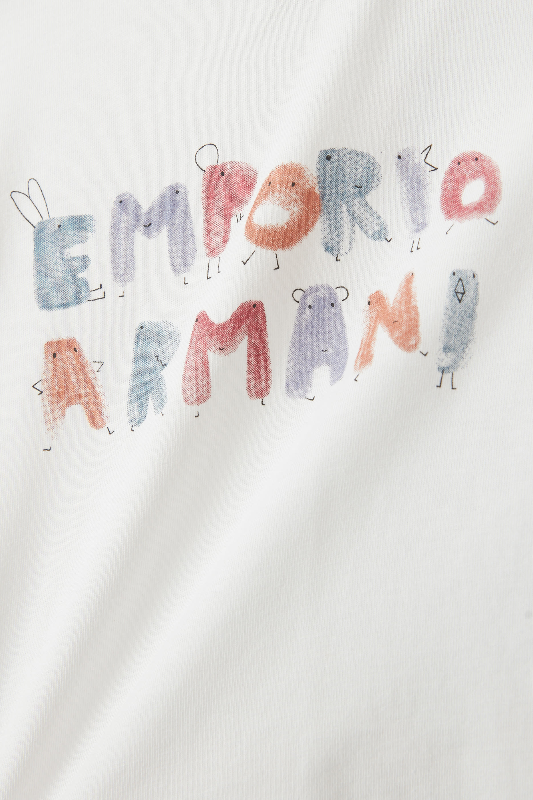 تيشيرت بشعار الماركة للأطفال