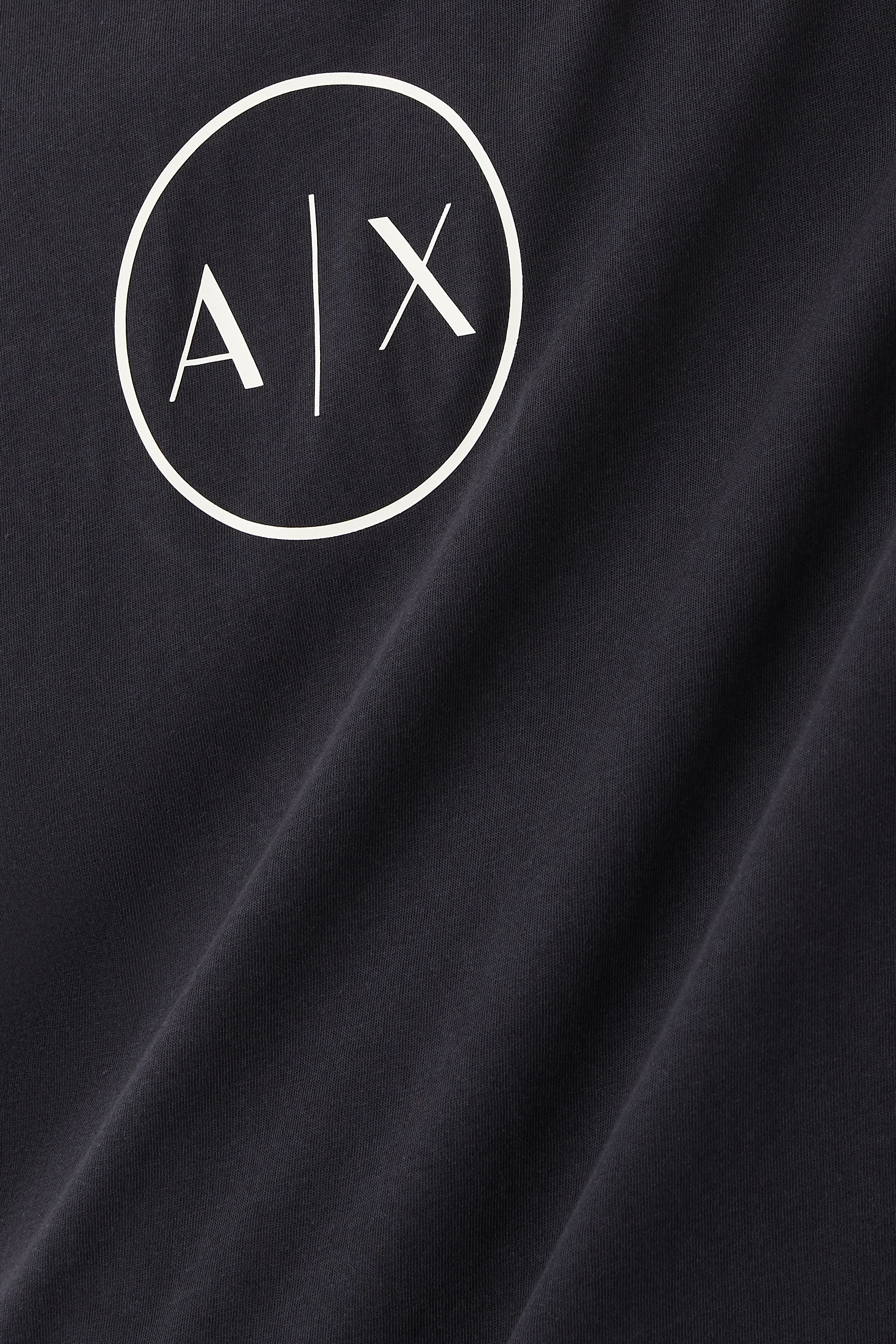 تيشيرت بشعار الماركة