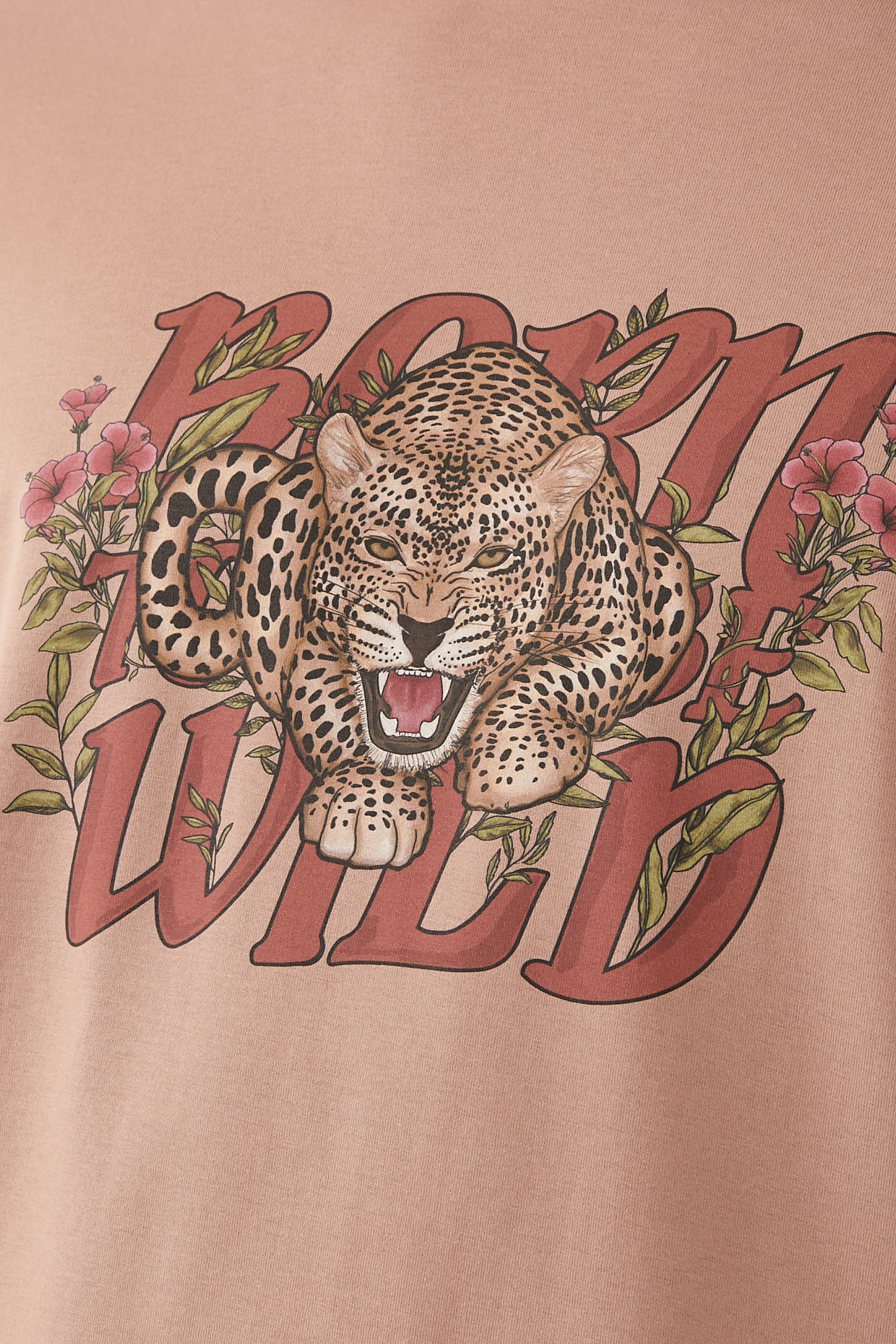 تيشيرت بطبعات غرافيك