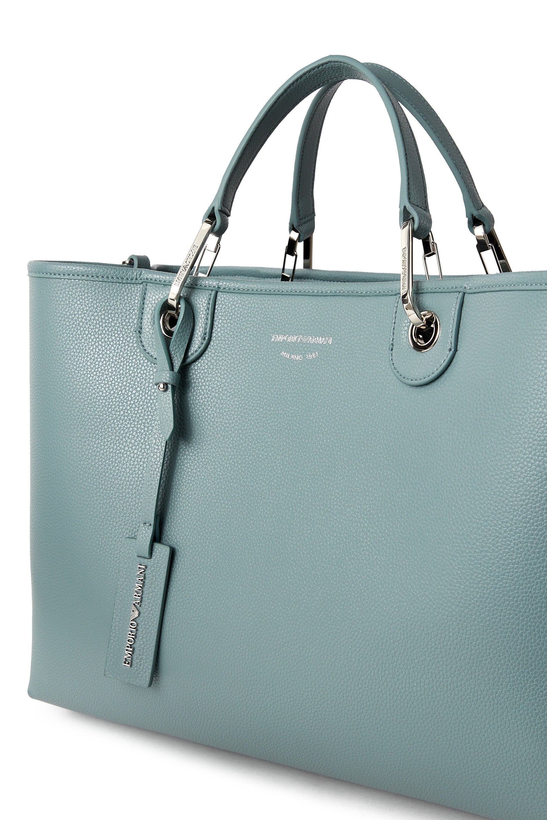 حقيبة يد بشعار الماركة