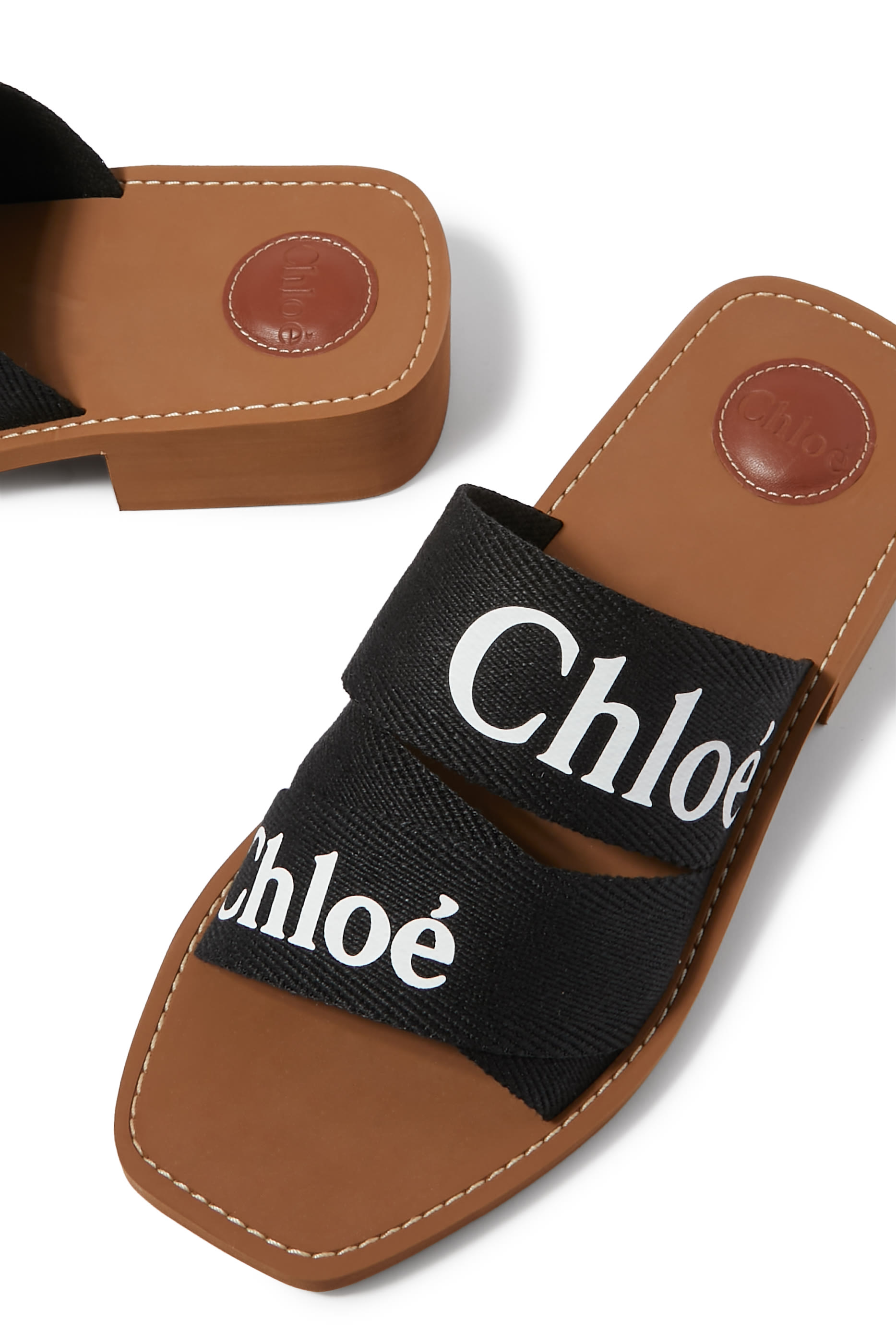 حذاء وودي 45 مفتوح من الخلف