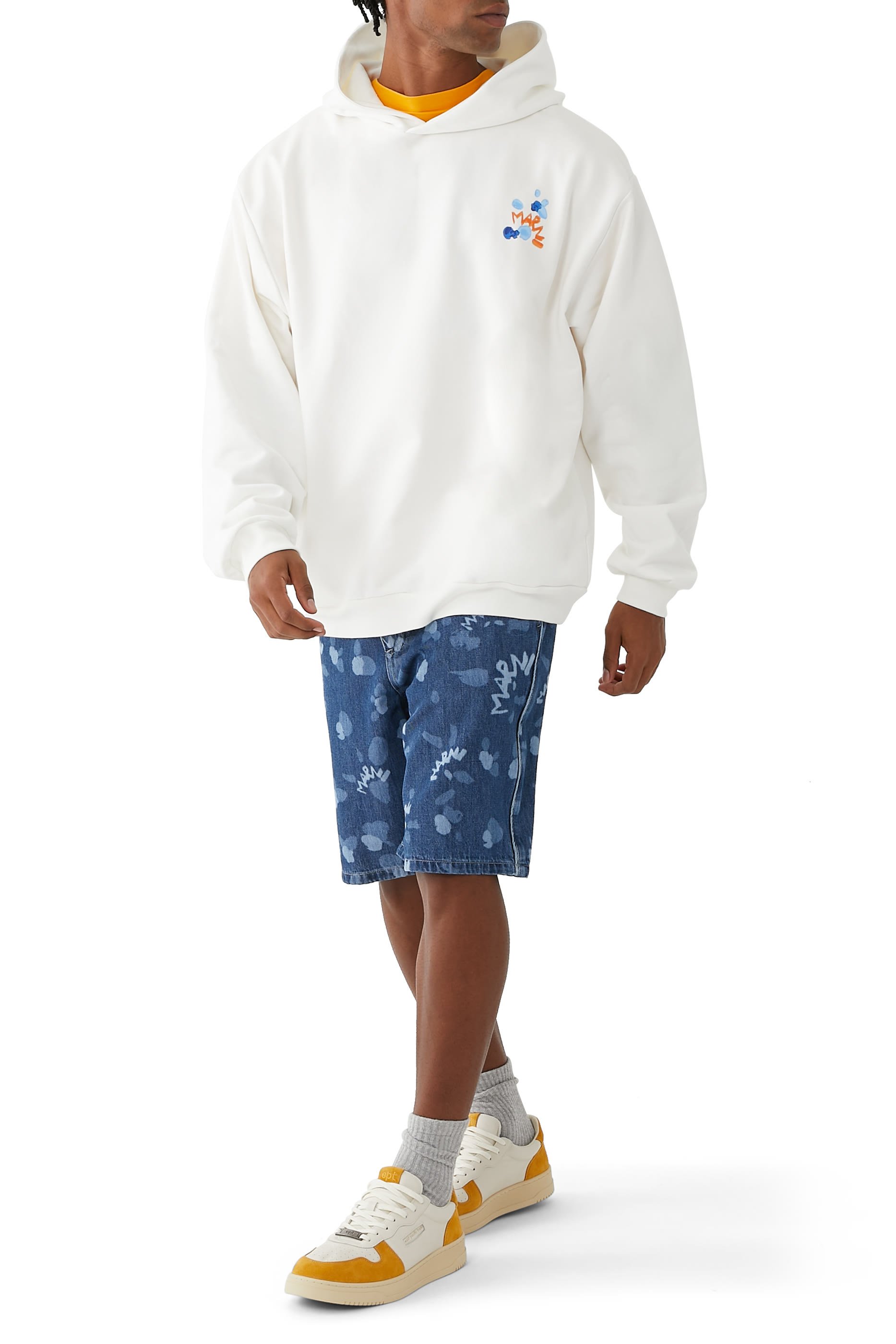 هودي قطن بطبعات شعار الماركة