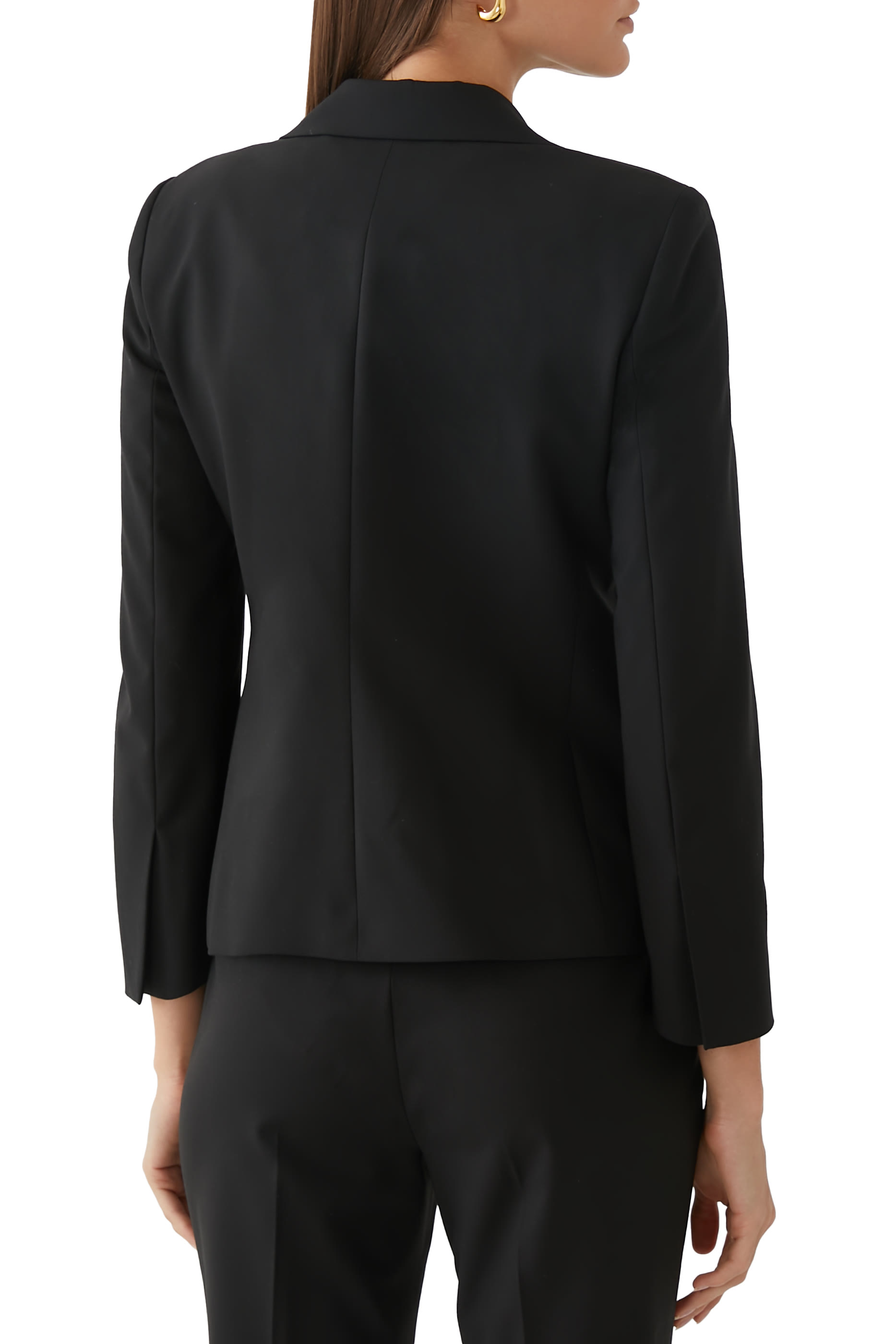 بليزر بقصة ضيقة