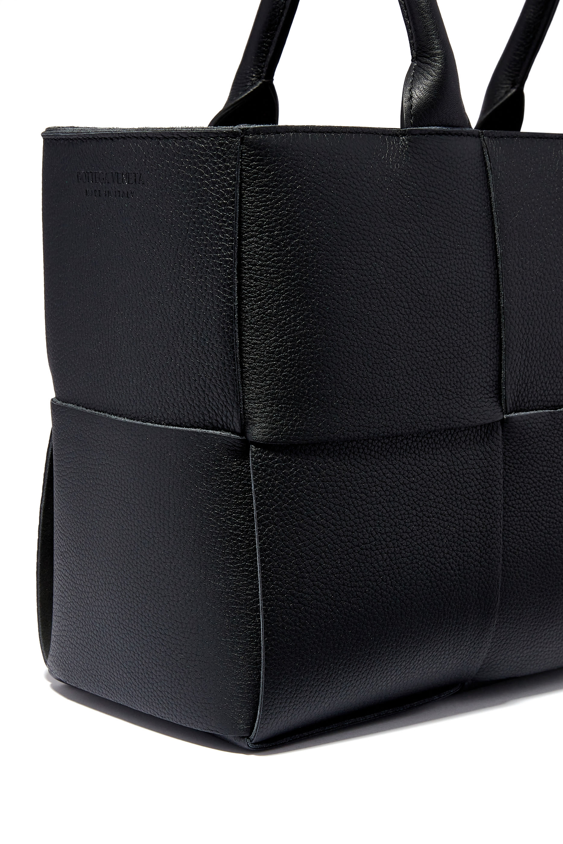 حقيبة يد أركو صغيرة بتصميم مجدول