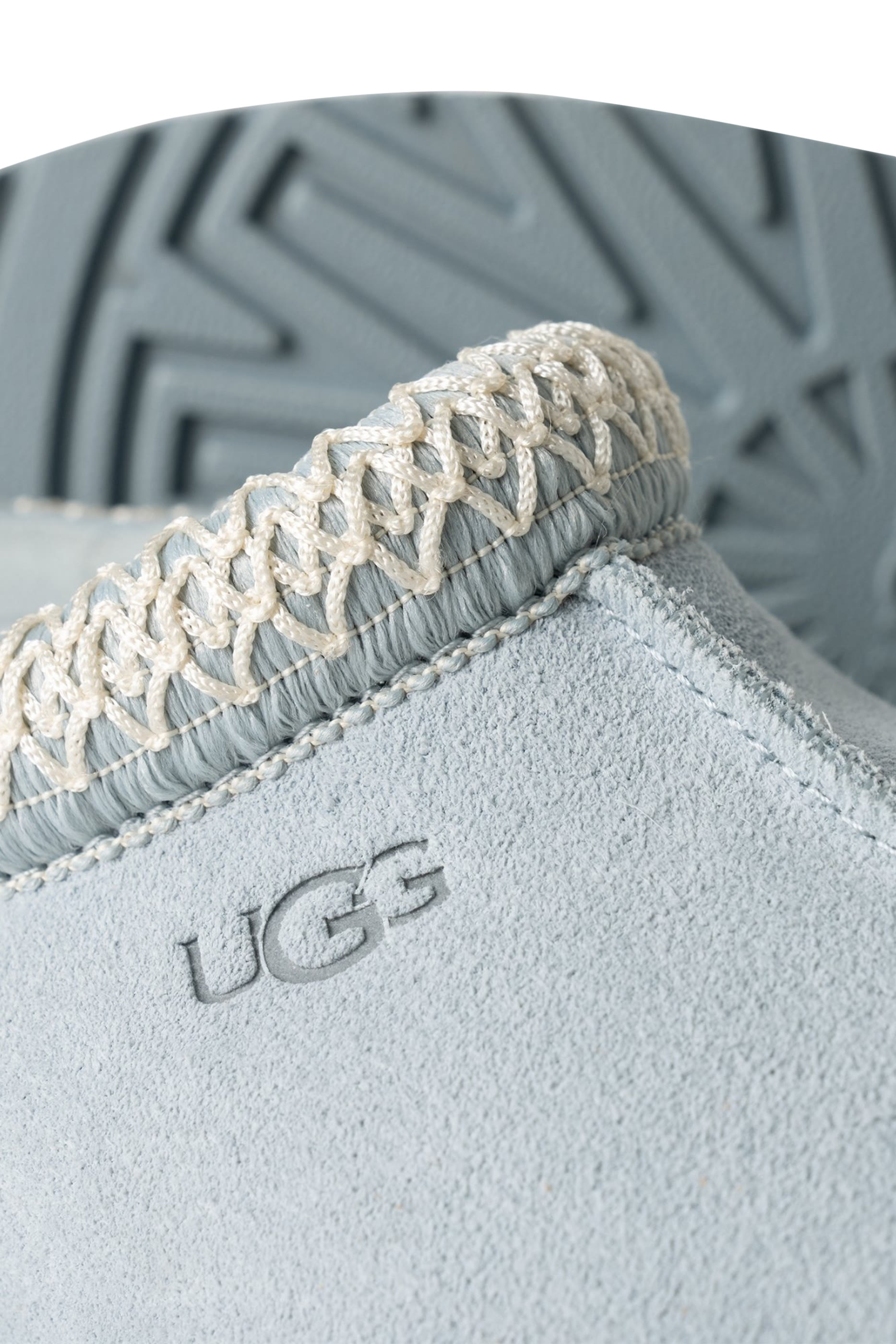 حذاء مفتوح تاز